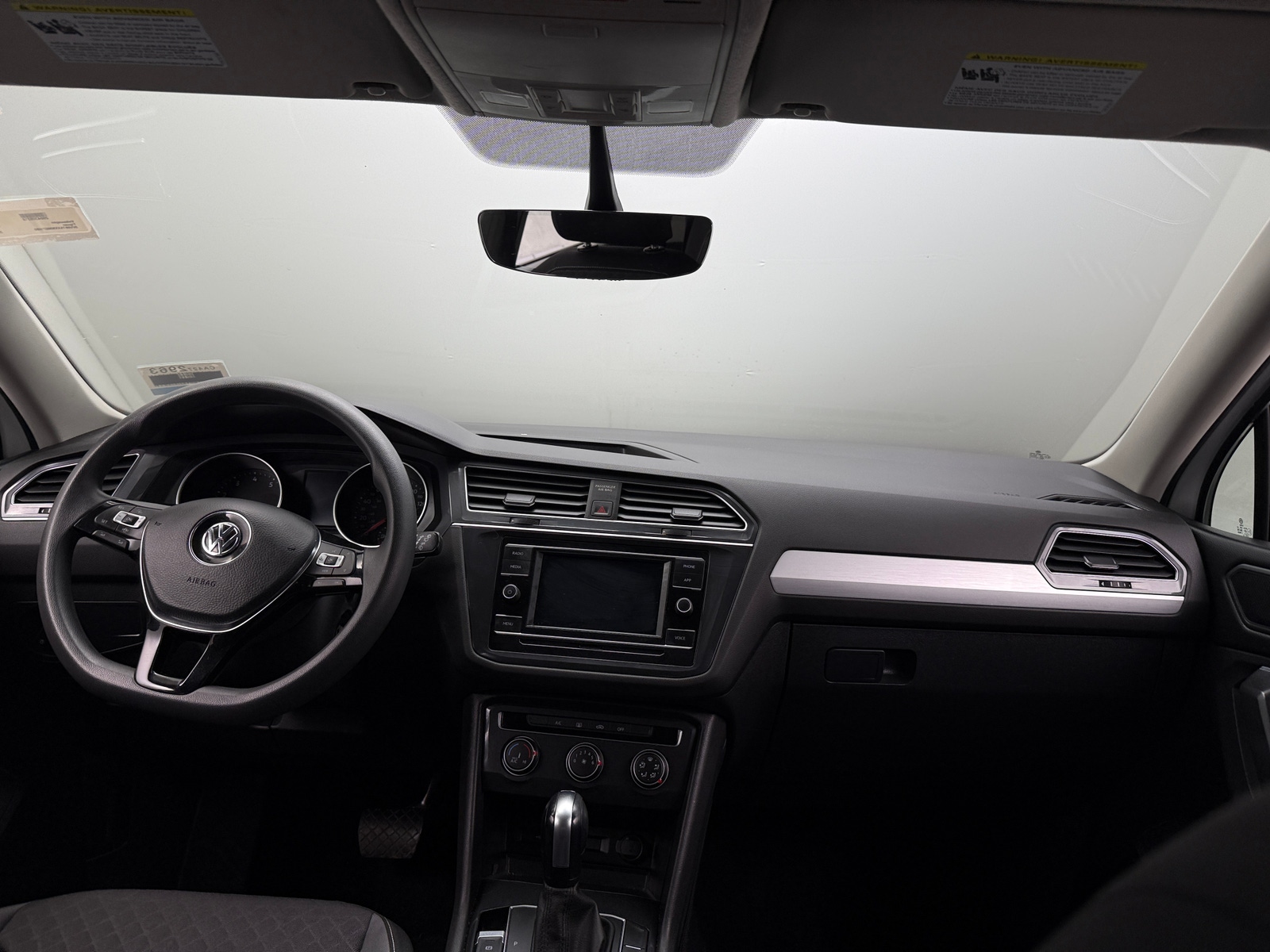 Thumbnail: 2021 Volkswagen Tiguan - 3