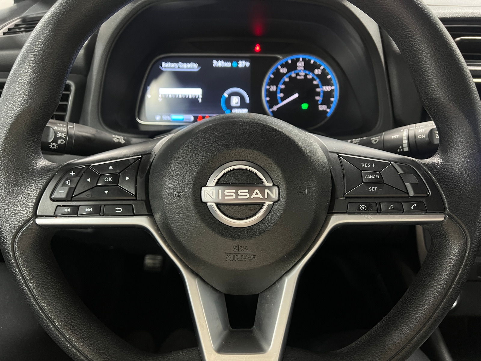 Thumbnail: 2023 Nissan Leaf - 5