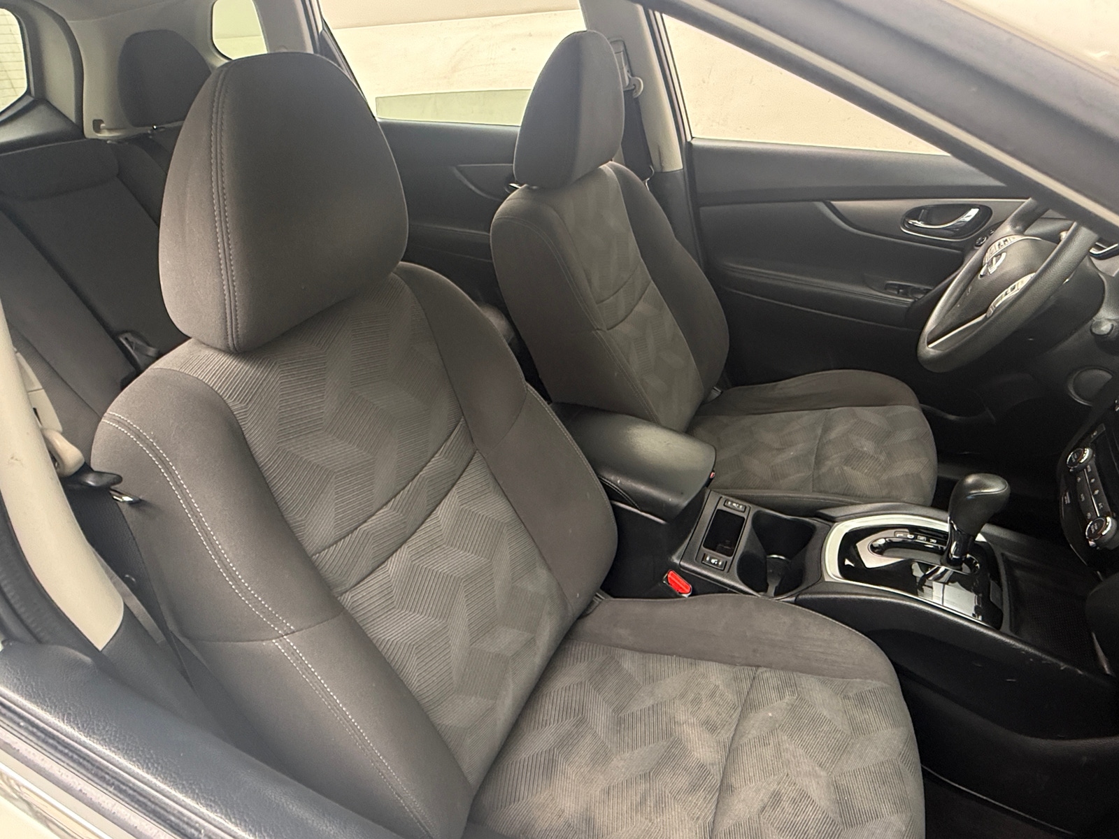 Thumbnail: 2016 Nissan Rogue - 2