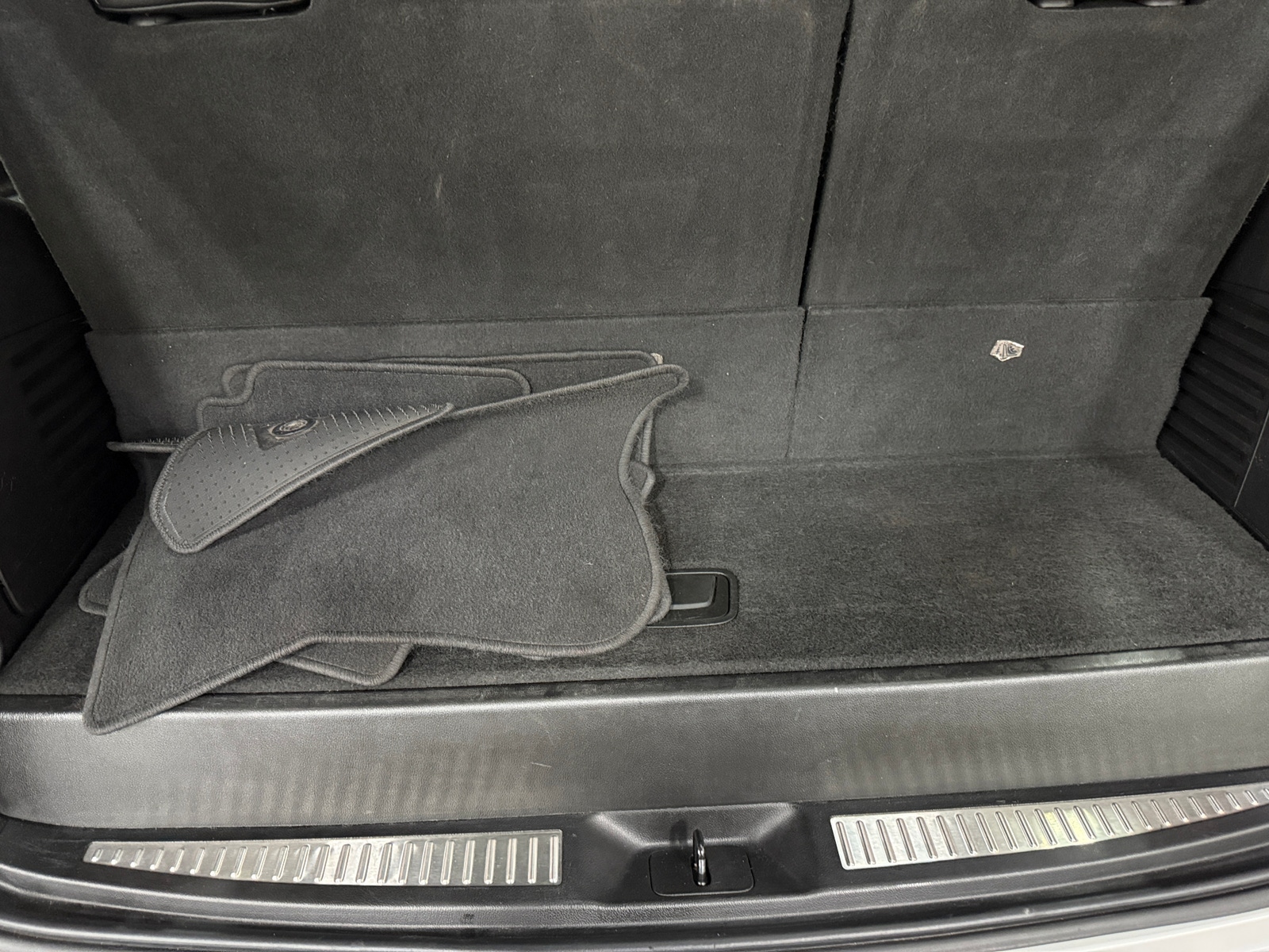 Thumbnail: 2018 Chevrolet Tahoe - 6