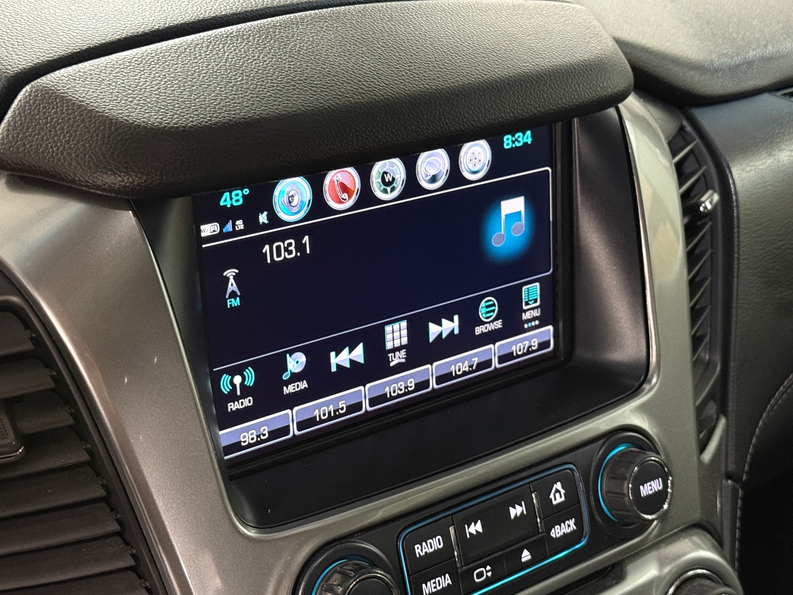 Thumbnail: 2018 Chevrolet Tahoe - 3