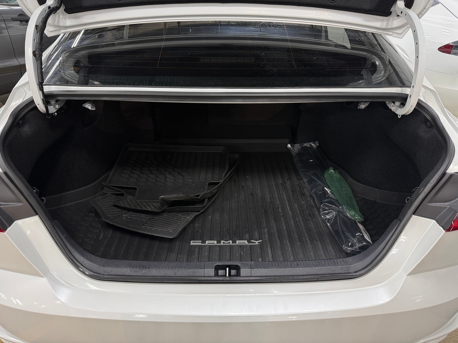 Thumbnail: 2025 Toyota Camry - 6