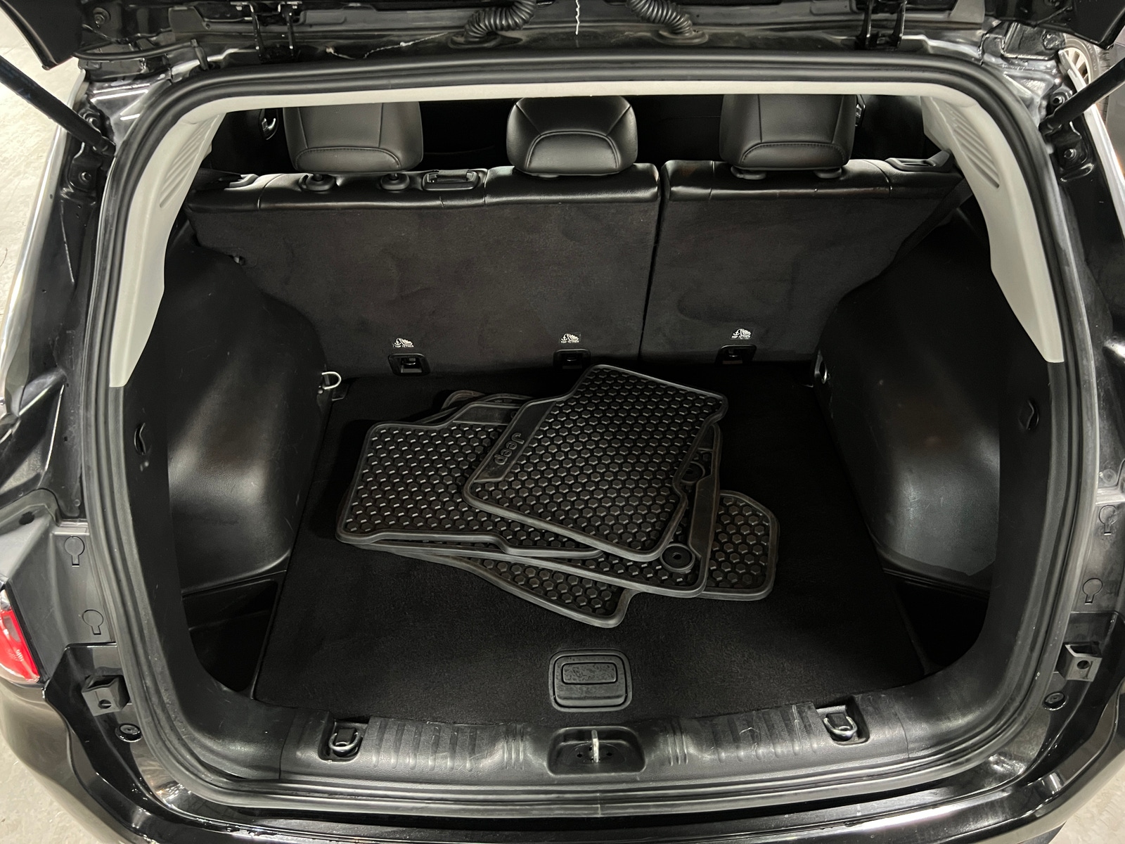 Thumbnail: 2018 Jeep Compass - 7