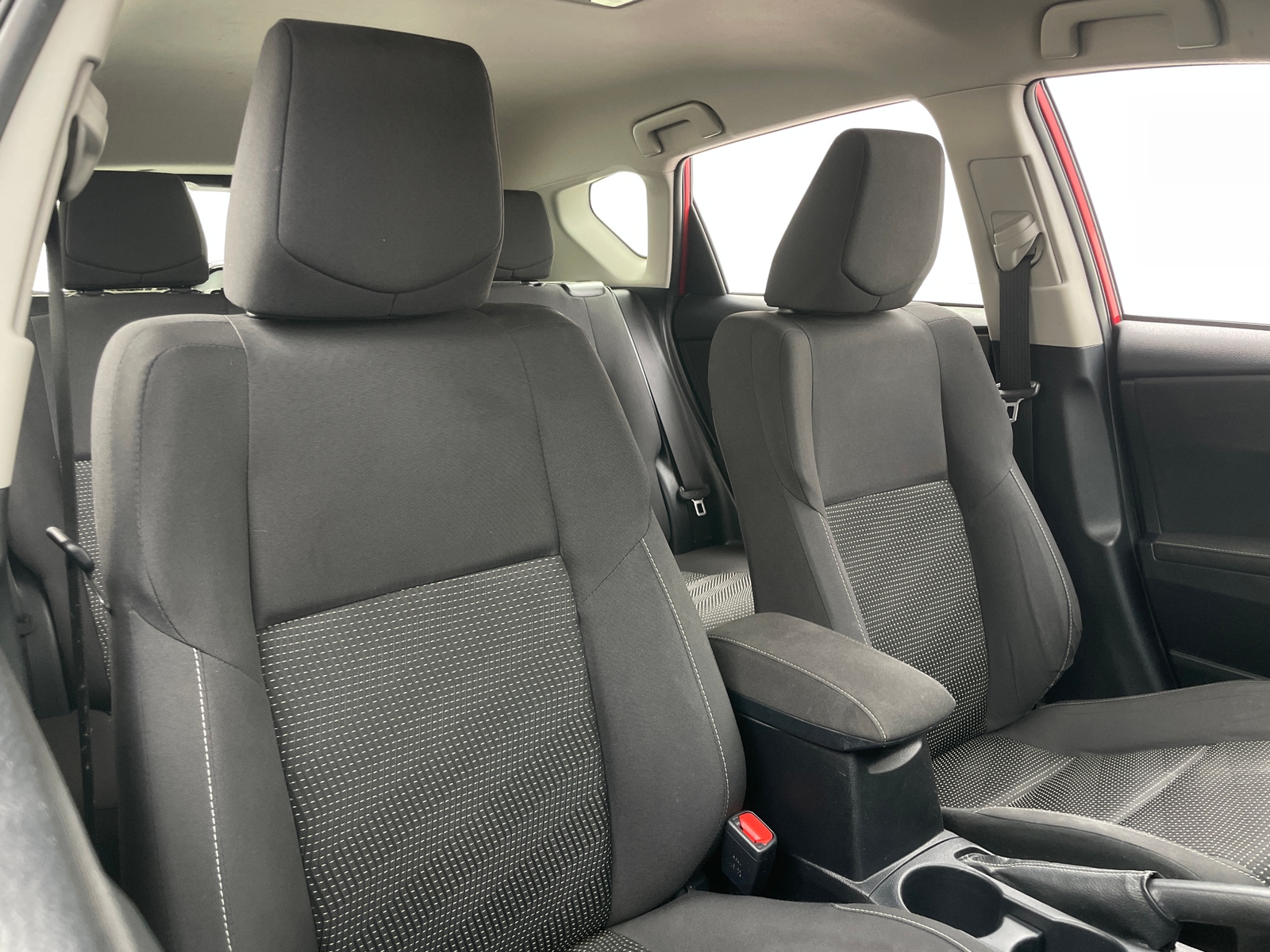 Thumbnail: 2017 Toyota Corolla iM - 2