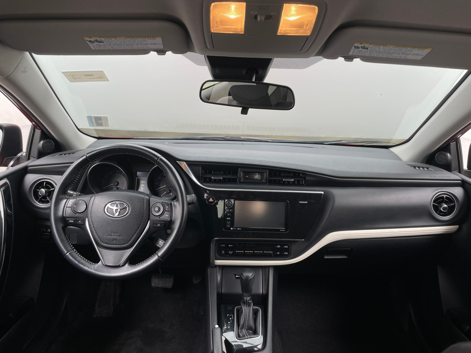 Thumbnail: 2017 Toyota Corolla iM - 3