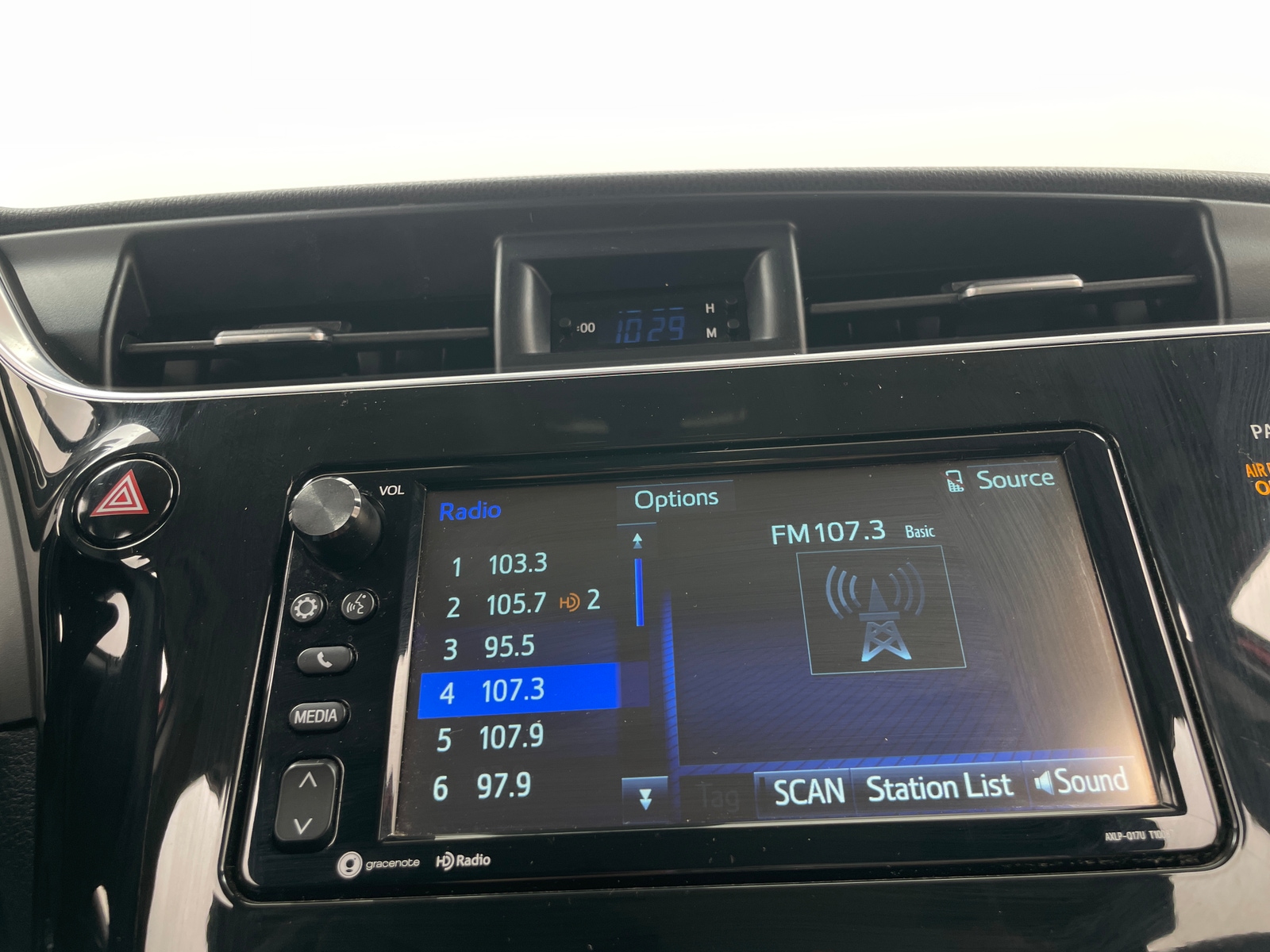 Thumbnail: 2017 Toyota Corolla iM - 4