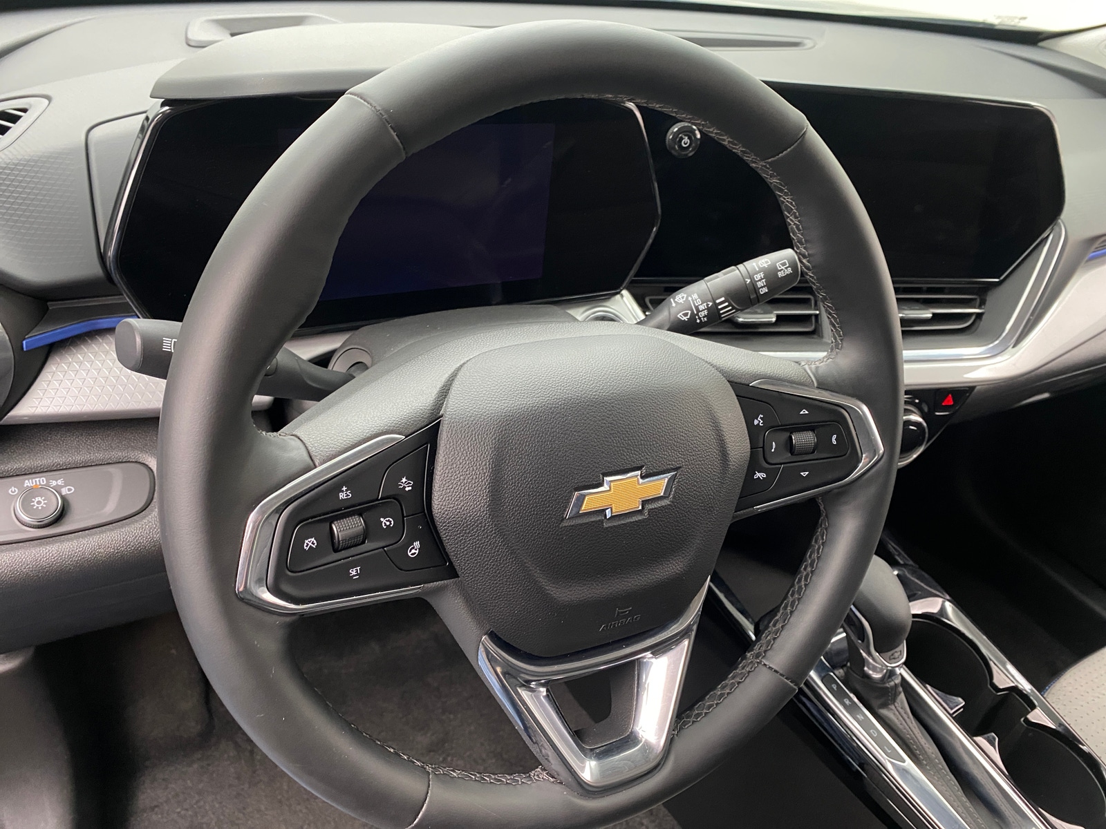 Thumbnail: 2025 Chevrolet Trax - 5