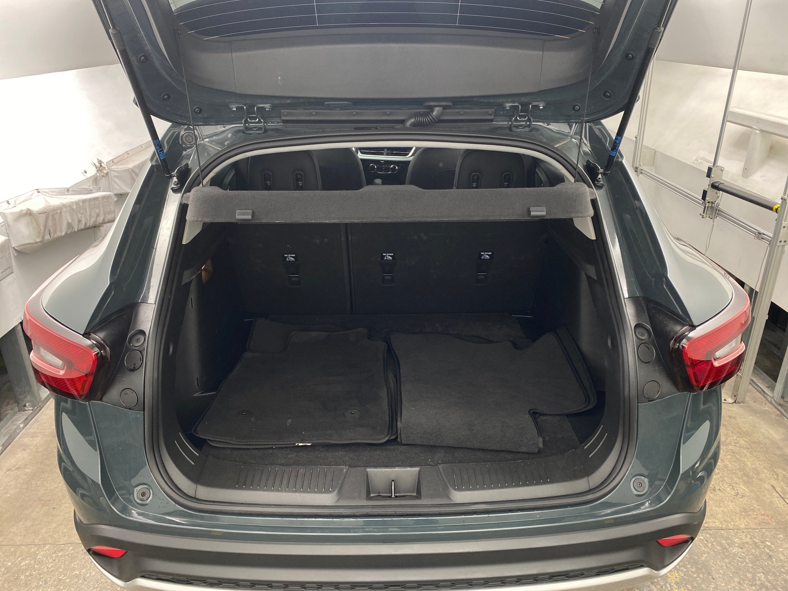 Thumbnail: 2025 Chevrolet Trax - 7