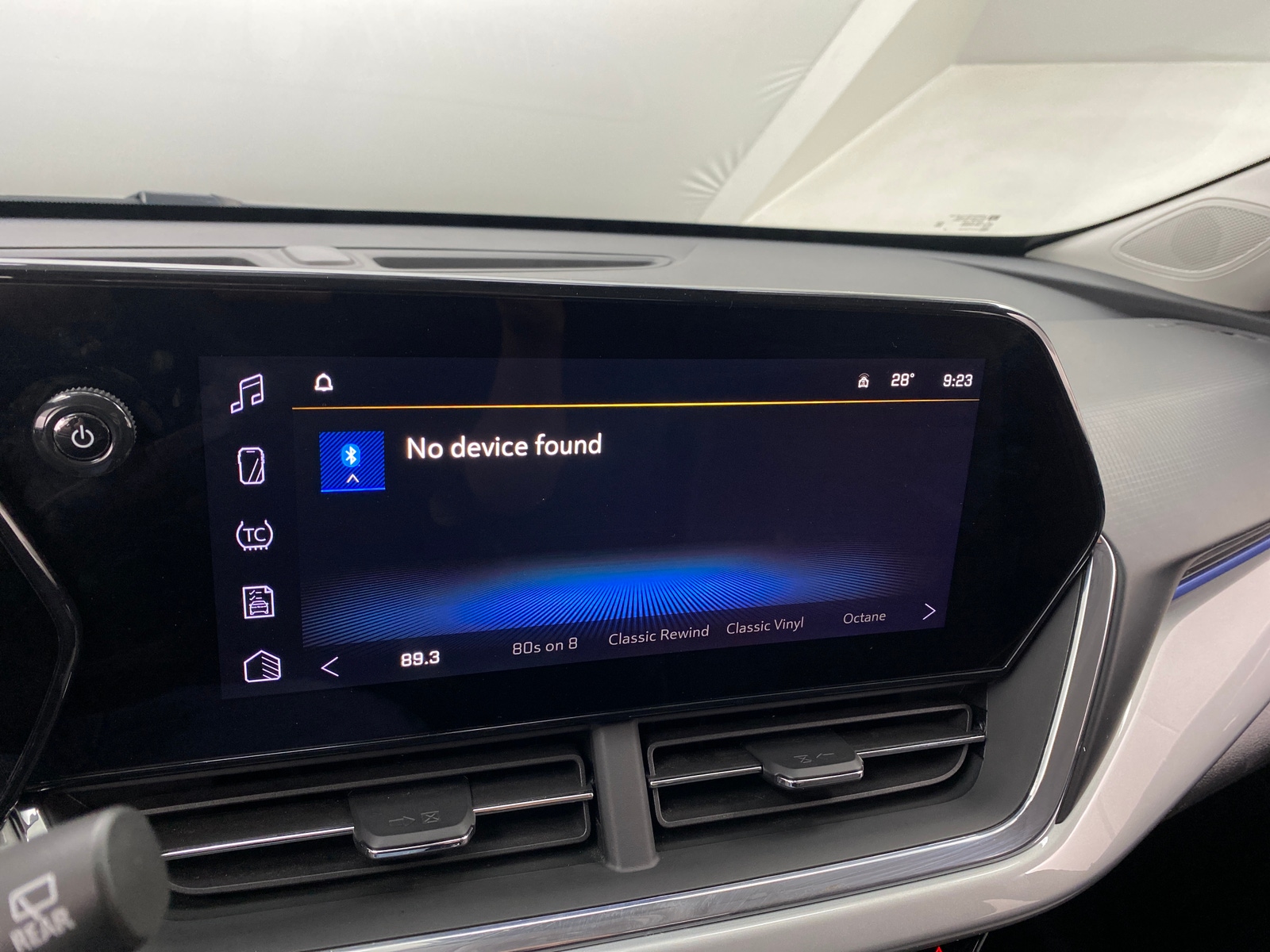 Thumbnail: 2025 Chevrolet Trax - 4