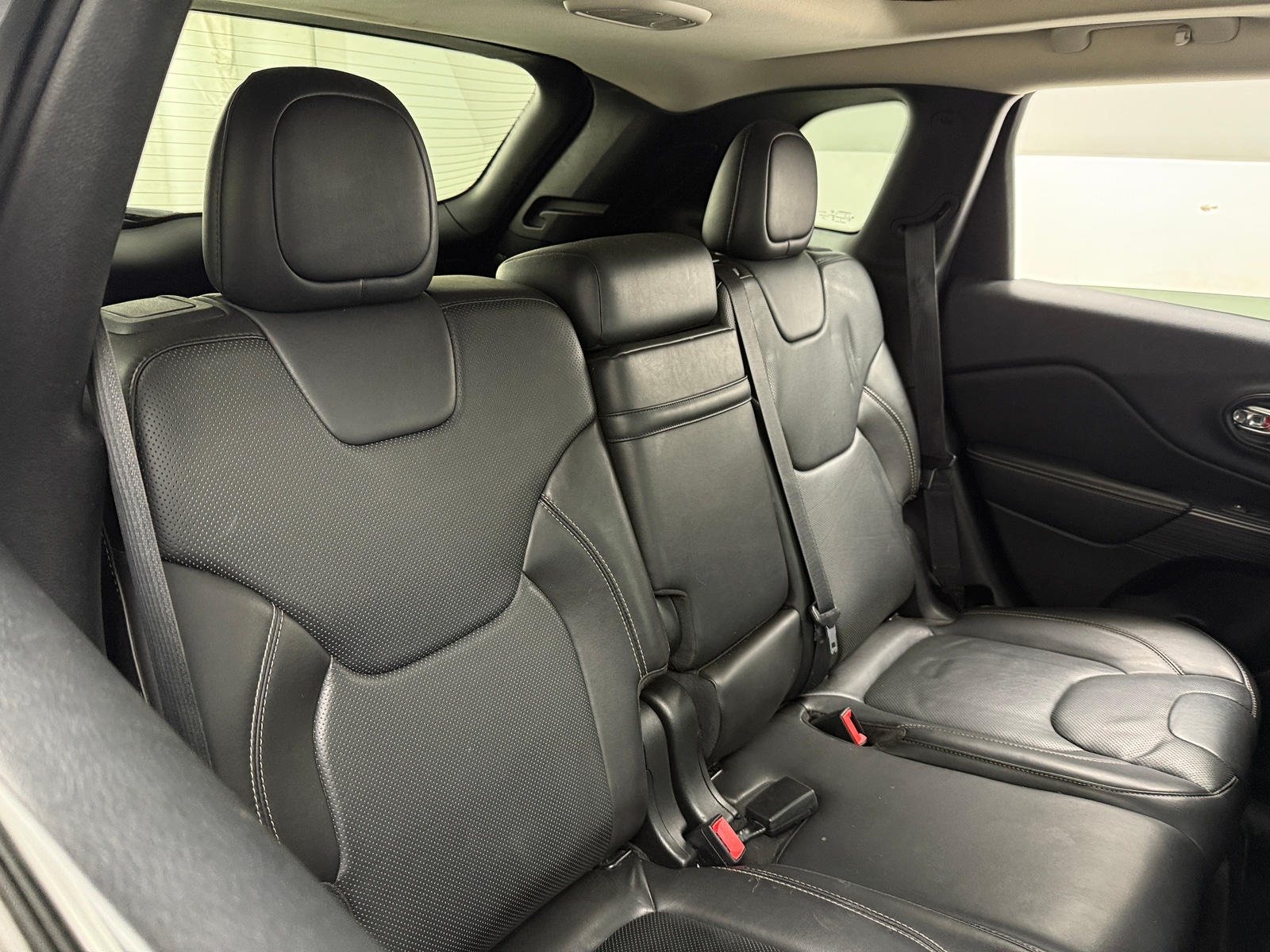 Thumbnail: 2015 Jeep Cherokee - 5