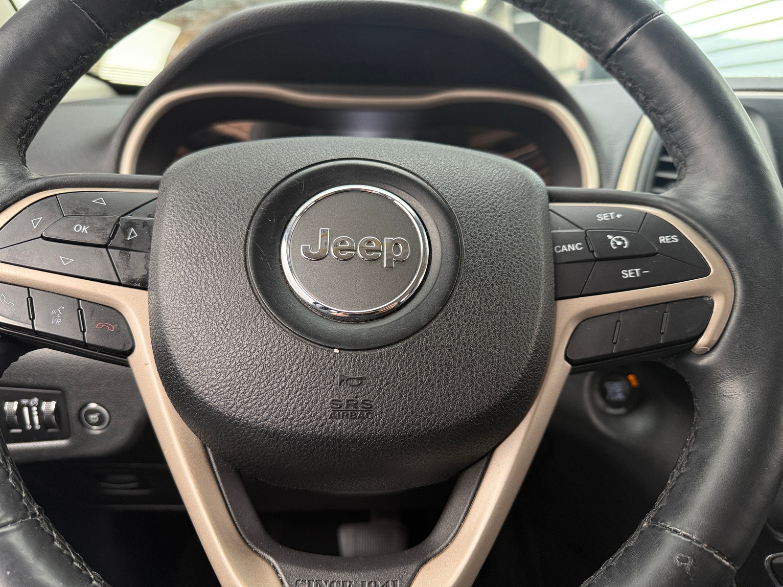 Thumbnail: 2015 Jeep Cherokee - 4