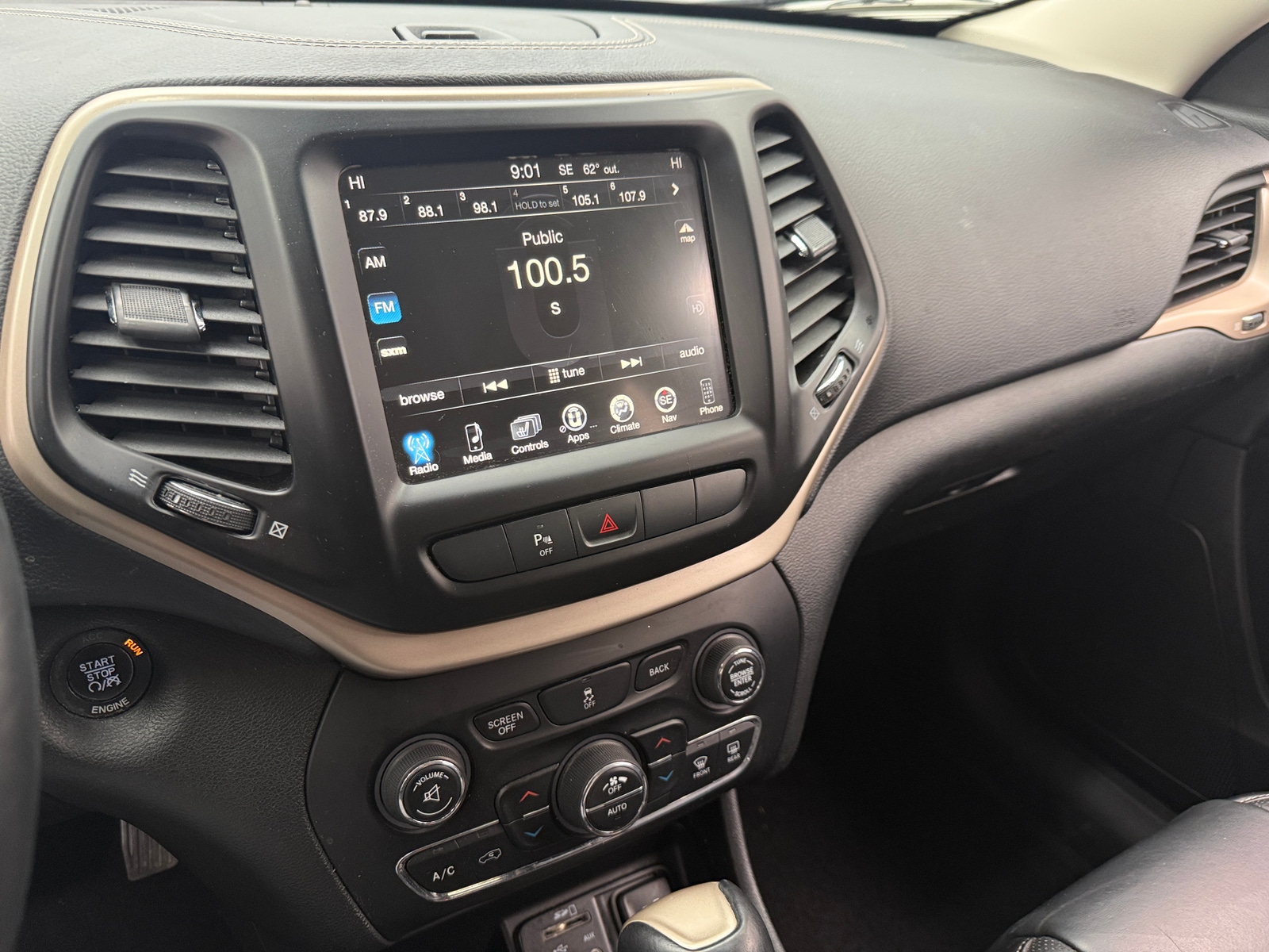 Thumbnail: 2015 Jeep Cherokee - 3