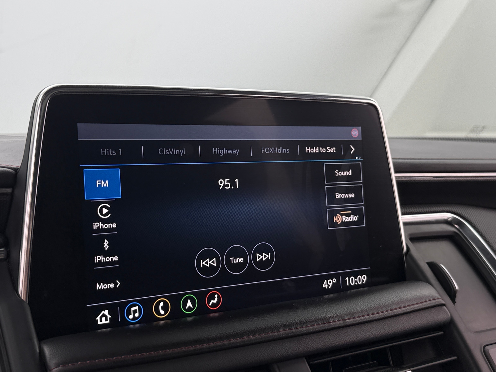 Thumbnail: 2021 Chevrolet Tahoe - 3