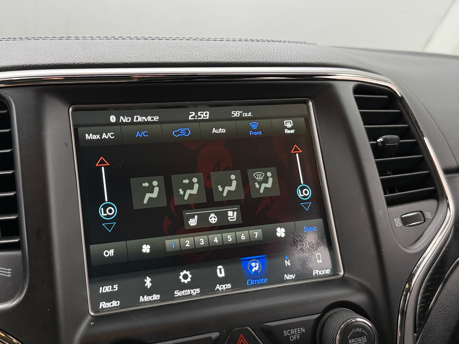 Thumbnail: 2018 Jeep Grand Cherokee - 3