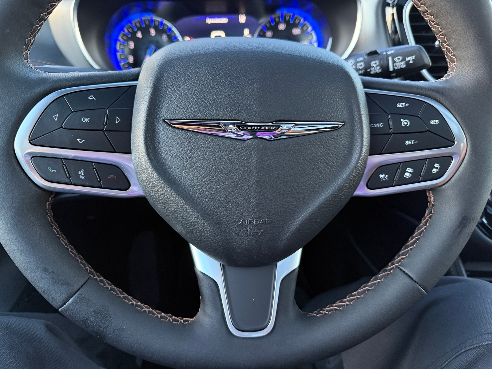 Thumbnail: 2026 Chrysler Pacifica - 4