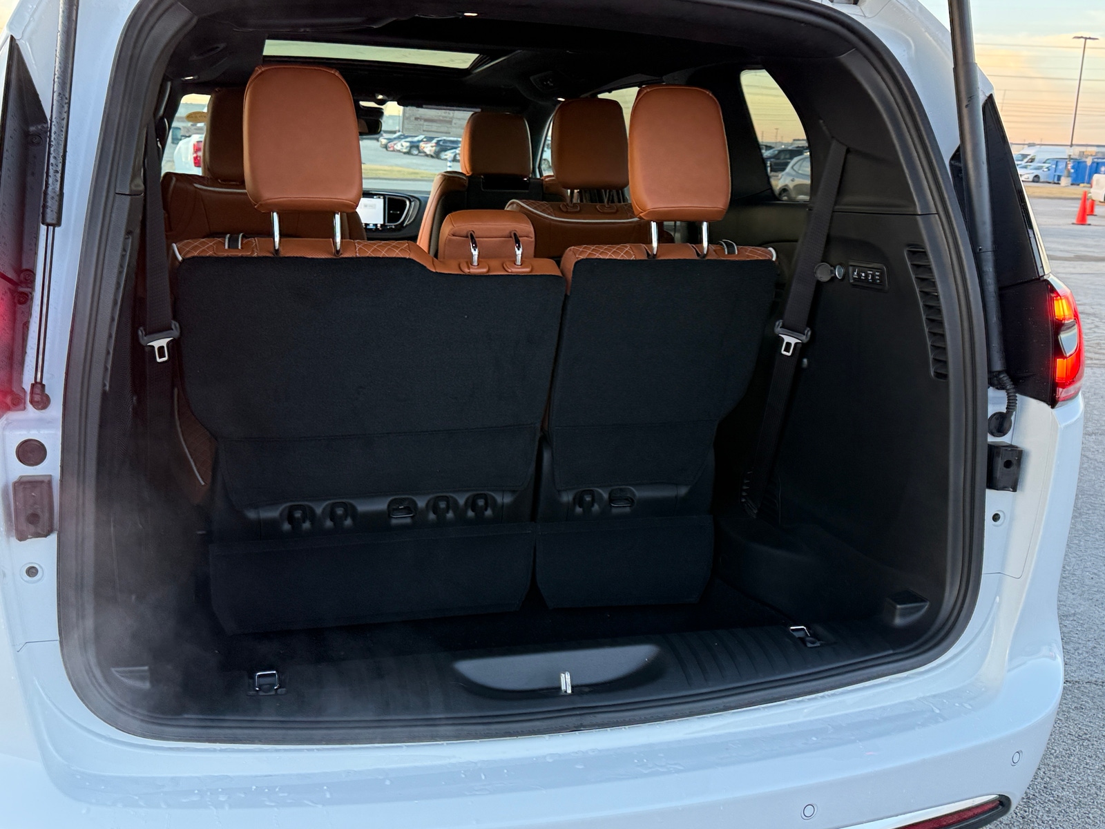 Thumbnail: 2026 Chrysler Pacifica - 6