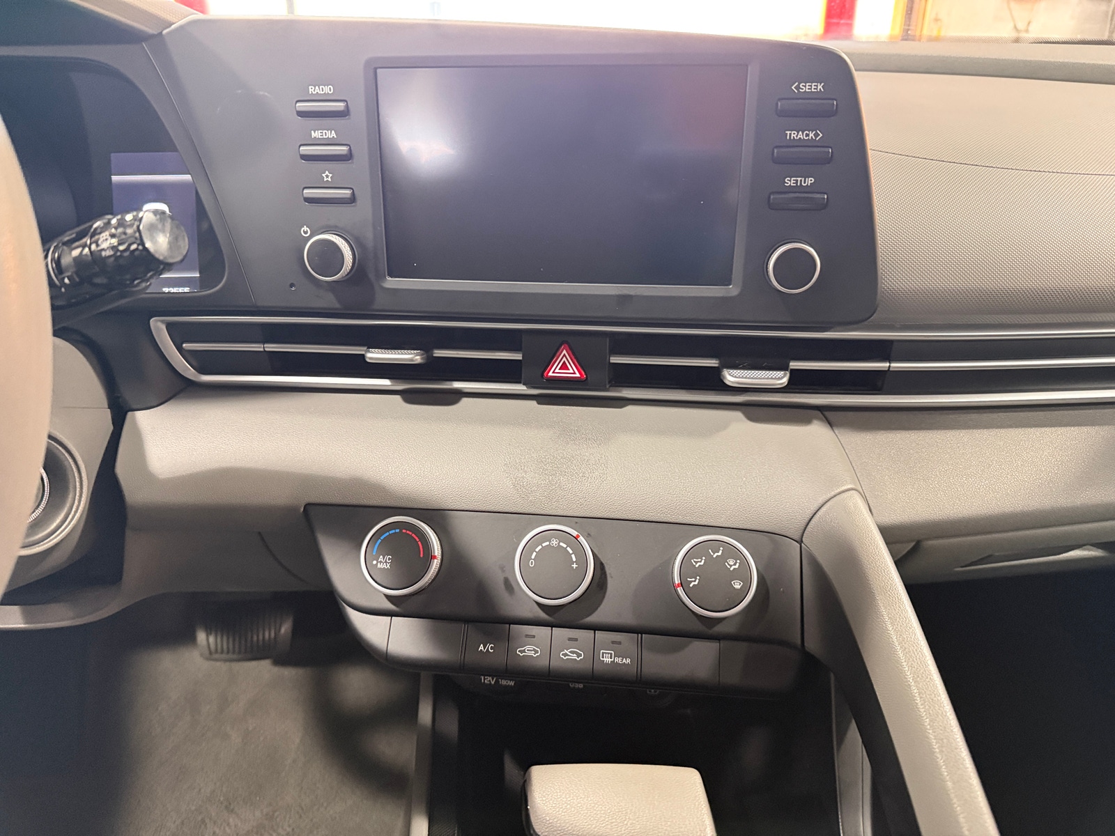 Thumbnail: 2021 Hyundai Elantra - 4