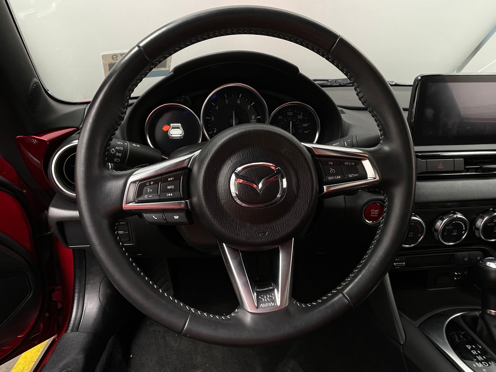 Thumbnail: 2022 Mazda MX-5 Miata - 4