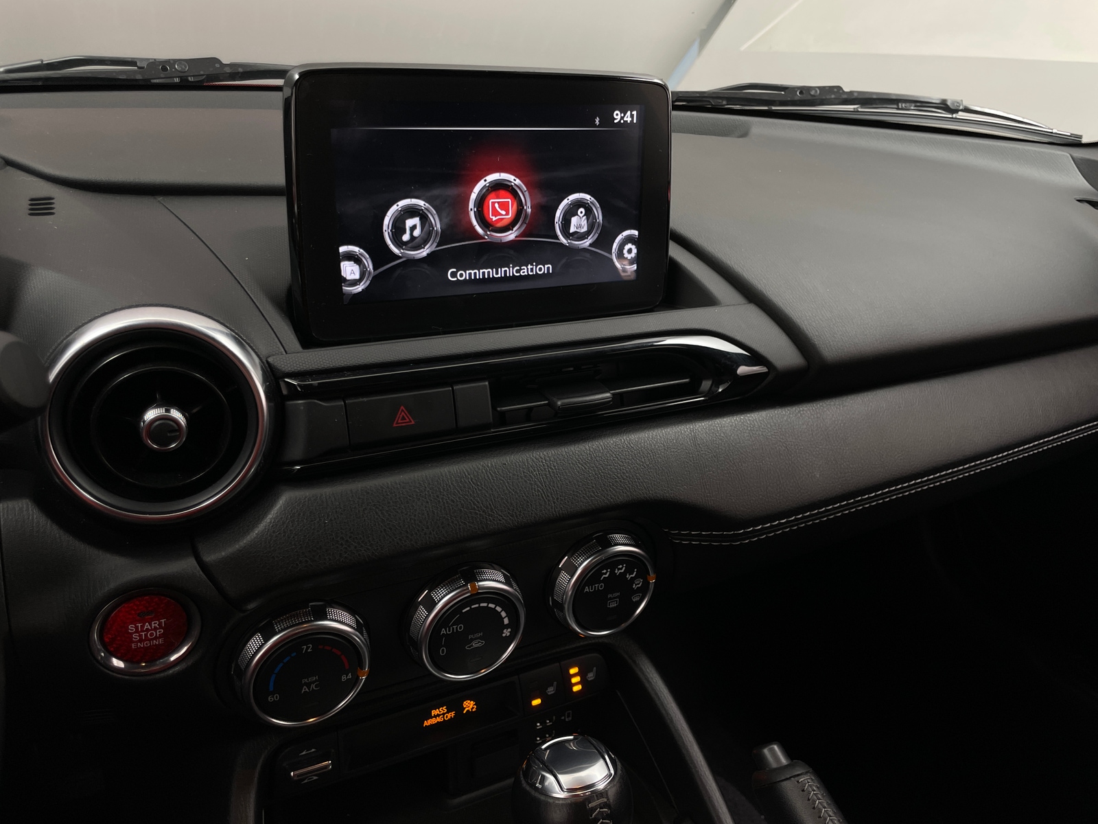 Thumbnail: 2022 Mazda MX-5 Miata - 3