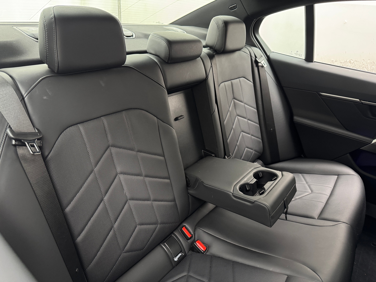 Thumbnail: 2025 BMW i5 - 5