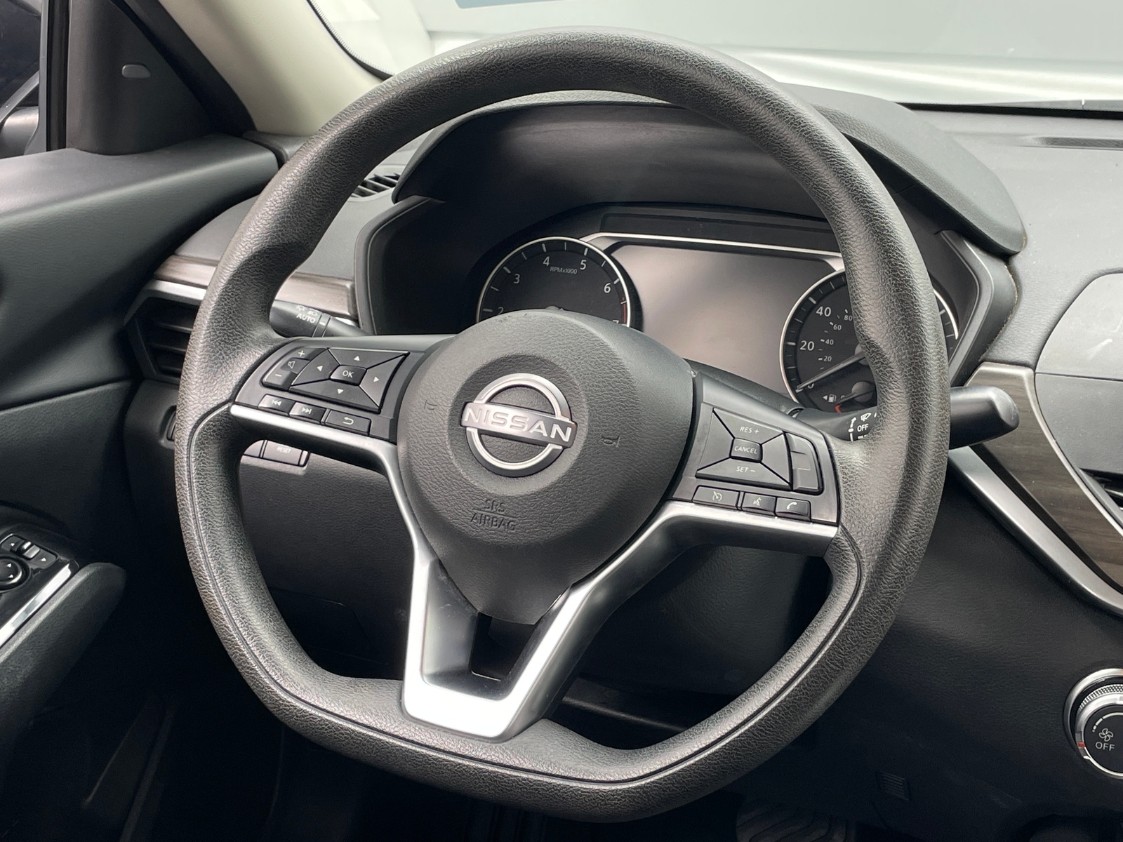 Thumbnail: 2023 Nissan Altima - 5