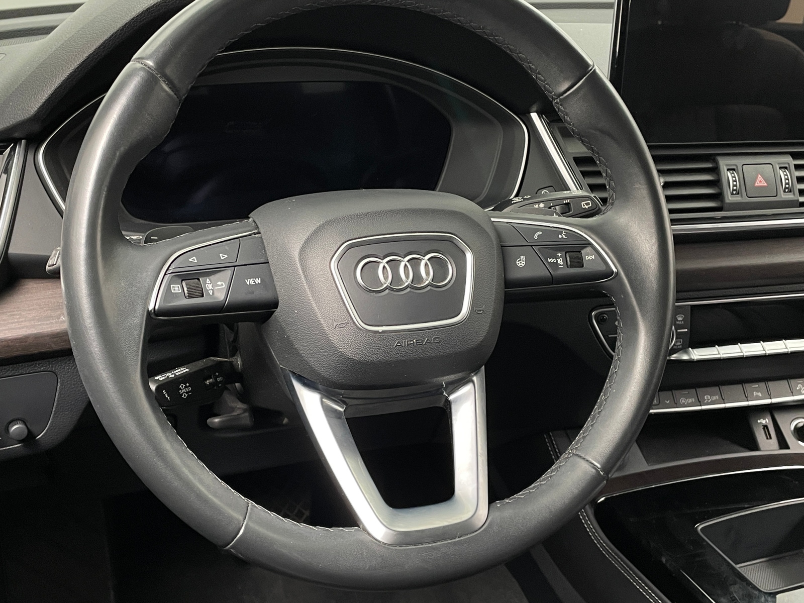 Thumbnail: 2022 Audi Q5 - 4