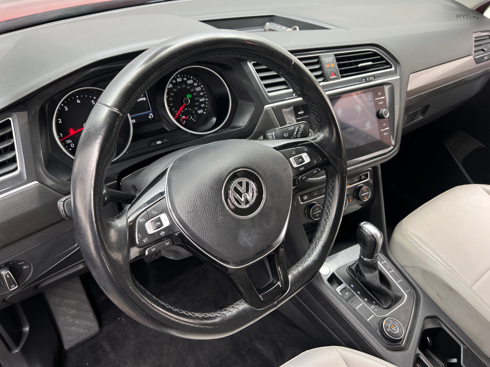 Thumbnail: 2019 Volkswagen Tiguan - 4