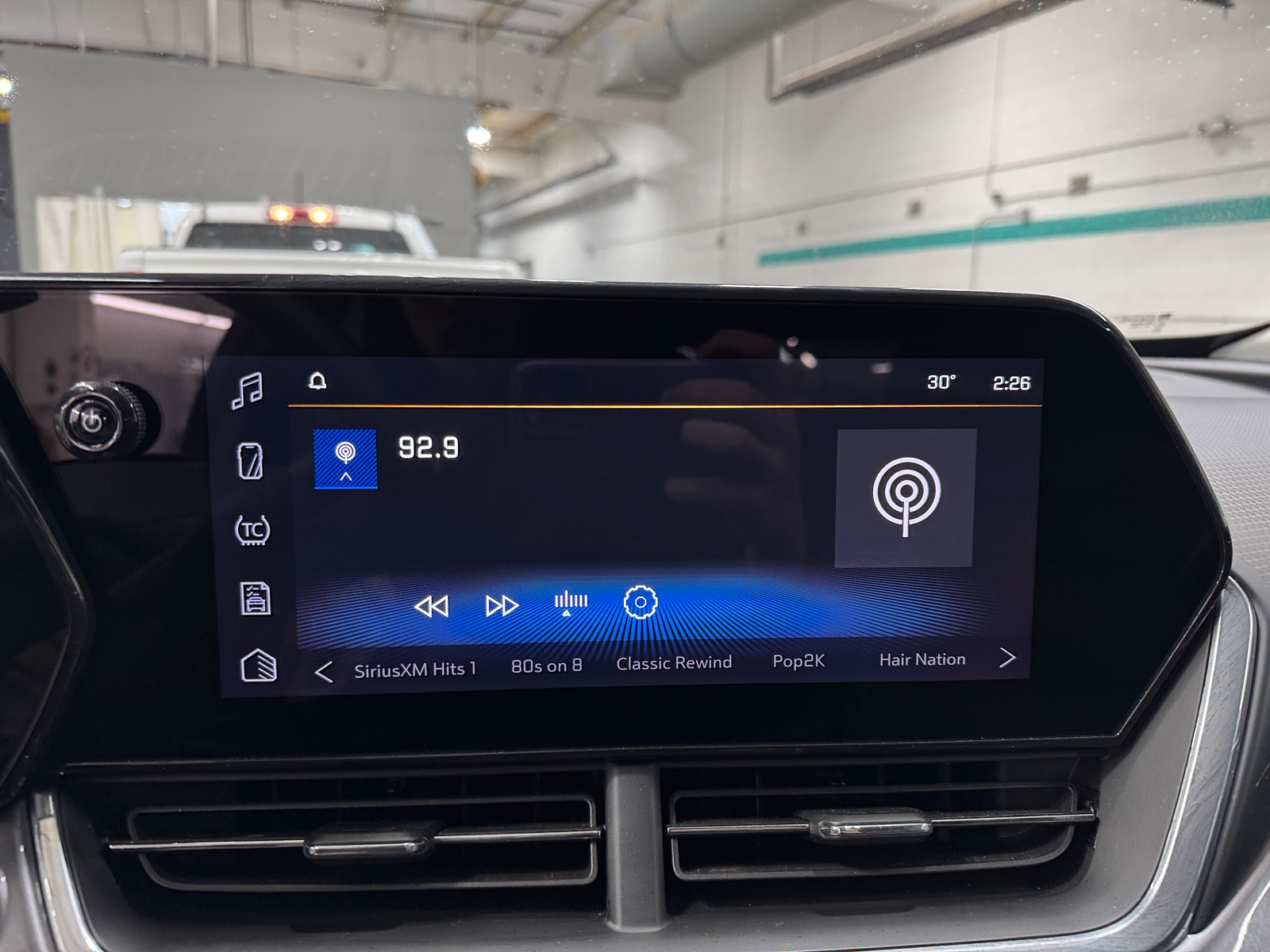 Thumbnail: 2024 Chevrolet Trax - 3