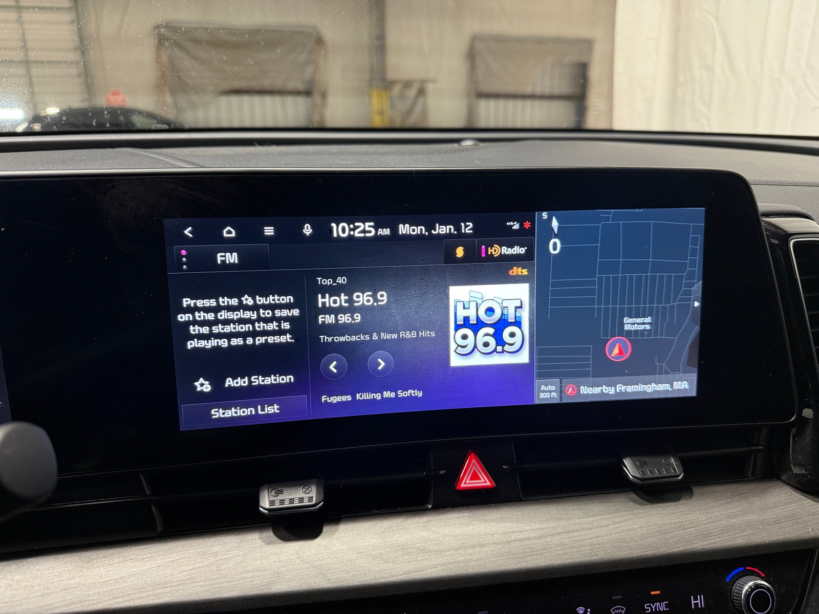 Thumbnail: 2023 Kia Sportage - 3