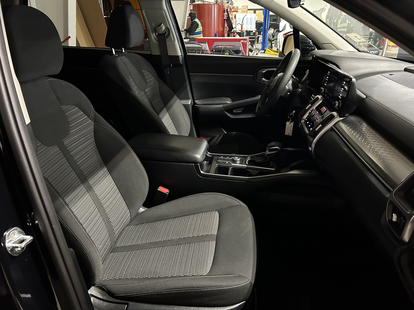 Thumbnail: 2023 Kia Sorento - 2