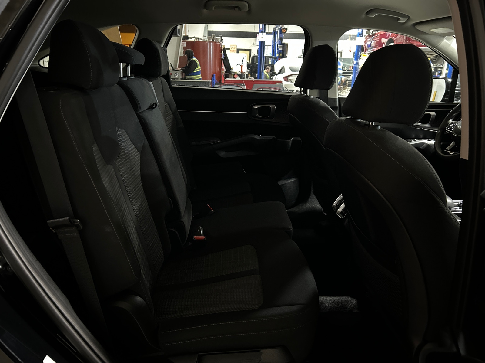 Thumbnail: 2023 Kia Sorento - 6