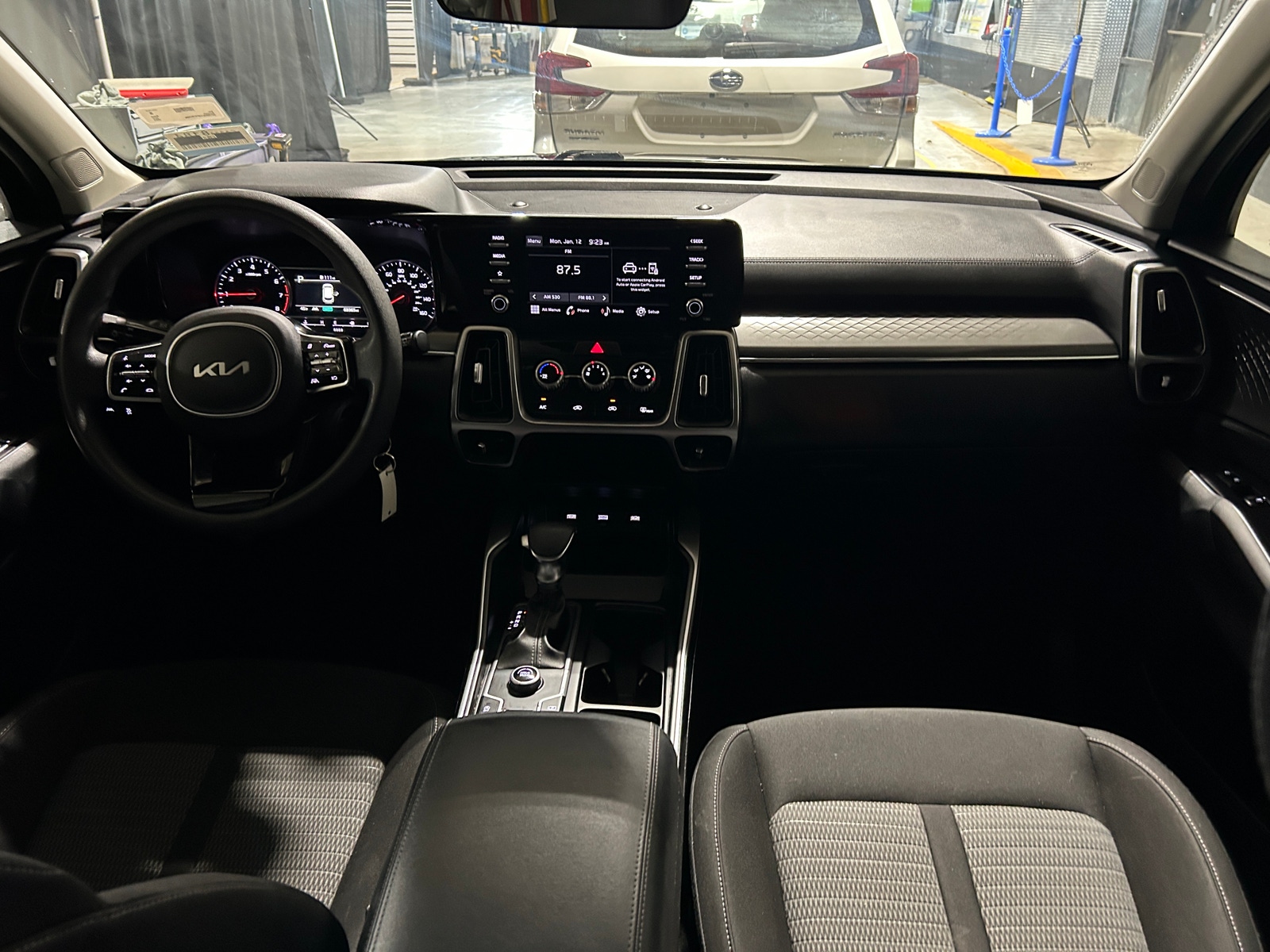 Thumbnail: 2023 Kia Sorento - 3