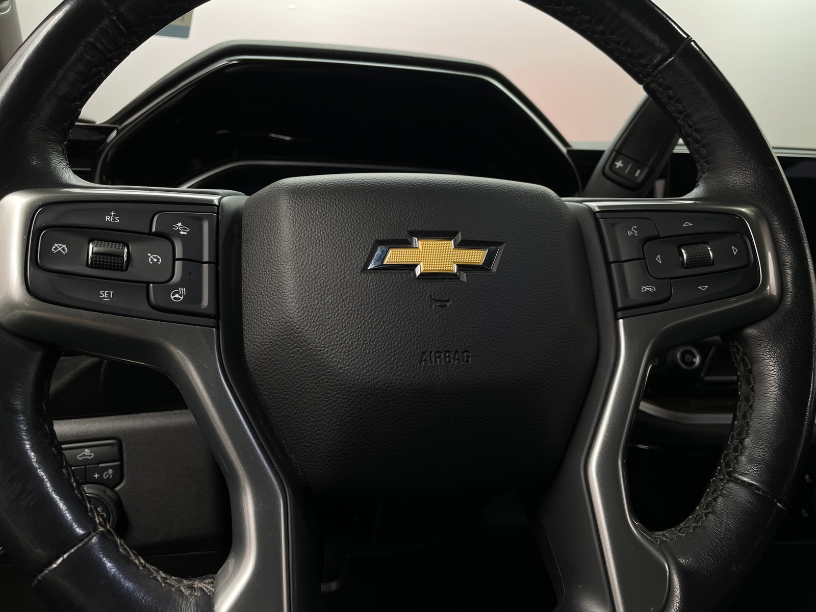 Thumbnail: 2022 Chevrolet Silverado 1500 - 5