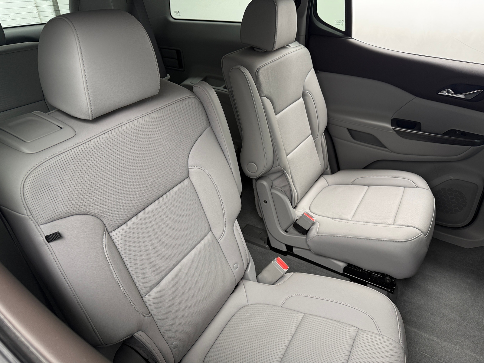 Thumbnail: 2023 GMC Acadia - 5