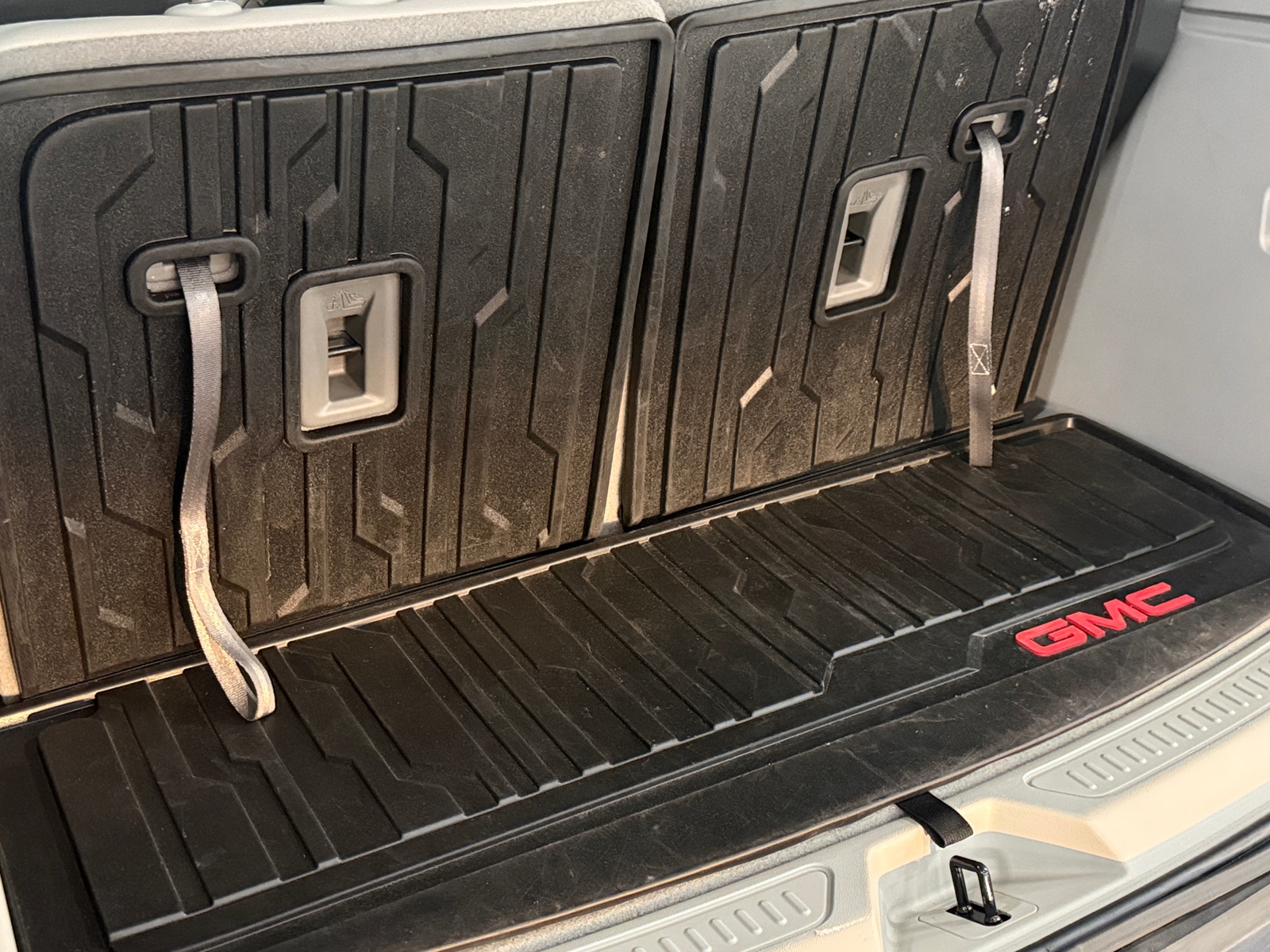 Thumbnail: 2023 GMC Acadia - 6