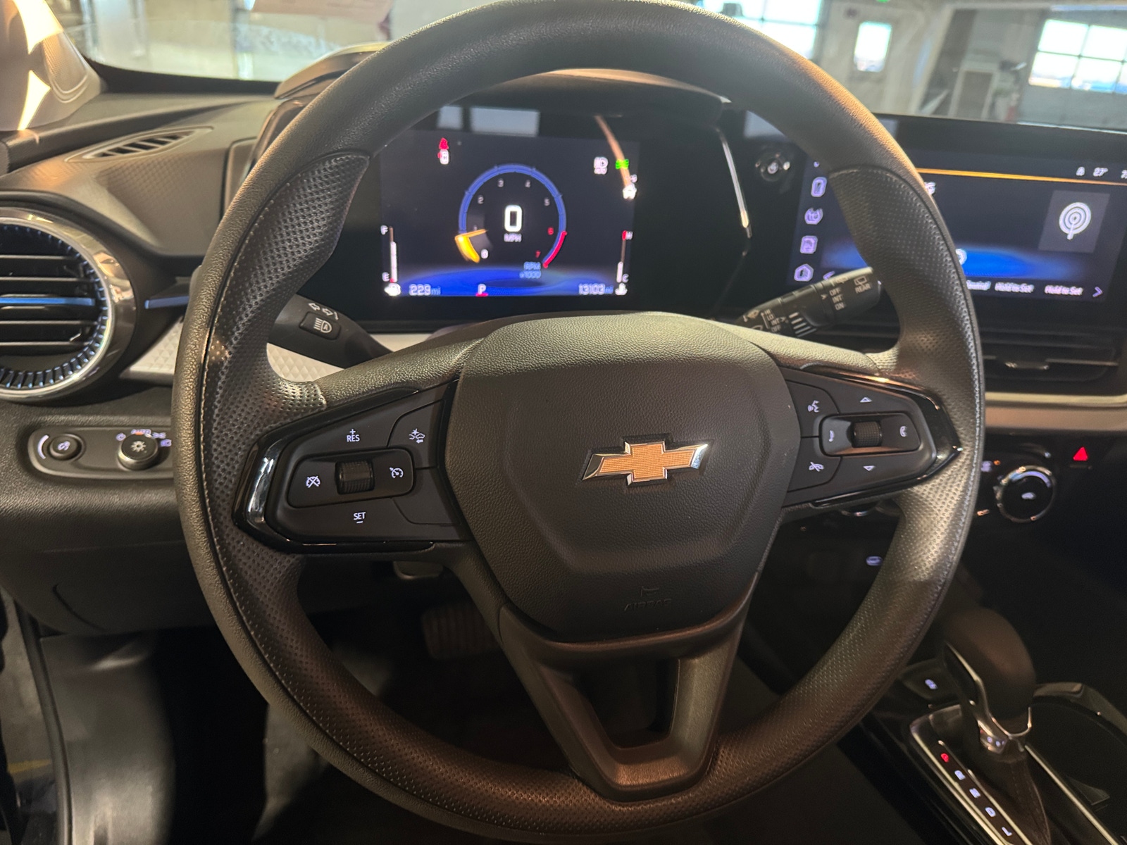 Thumbnail: 2025 Chevrolet Trax - 5