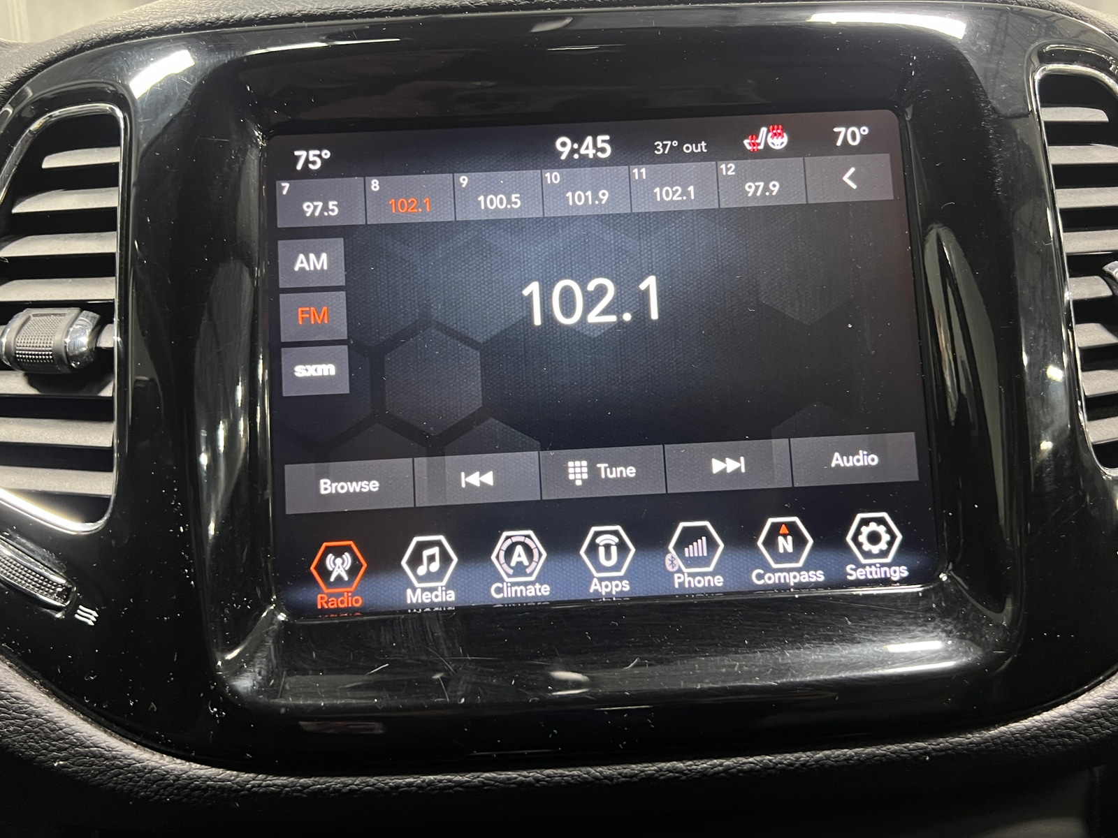 Thumbnail: 2018 Jeep Compass - 3