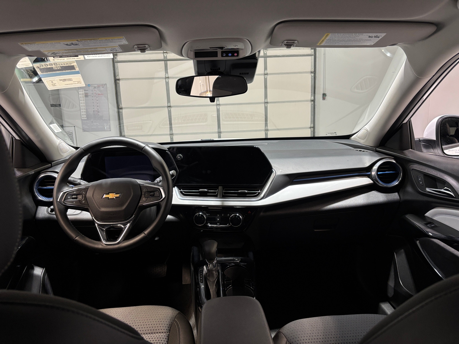 Thumbnail: 2025 Chevrolet Trax - 3