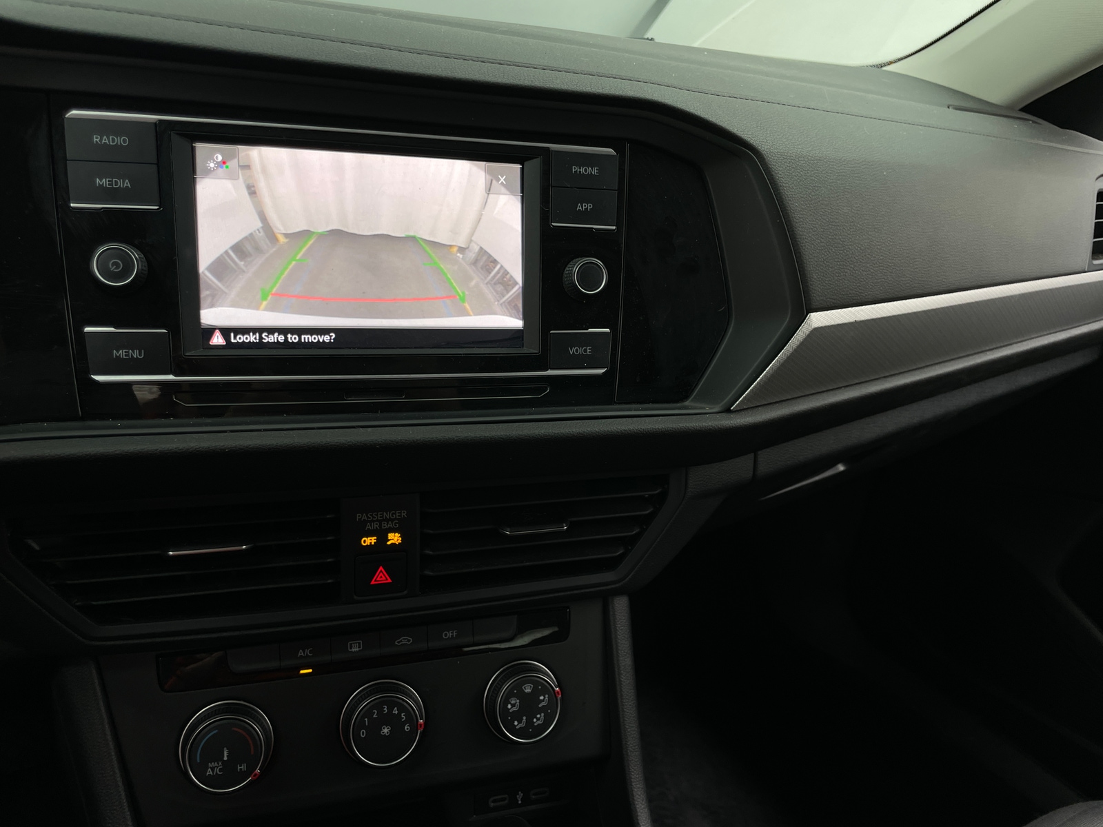 Thumbnail: 2022 Volkswagen Jetta - 4