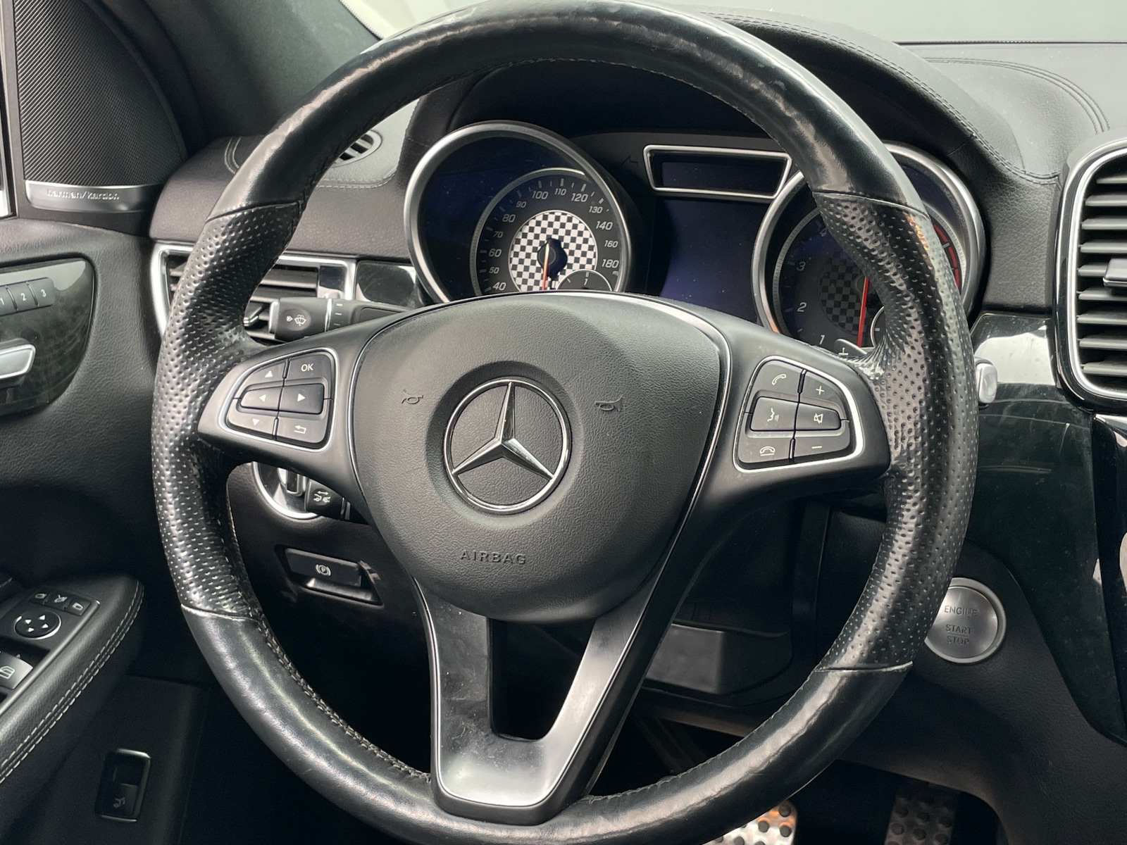 Thumbnail: 2019 Mercedes-Benz GLE - 4