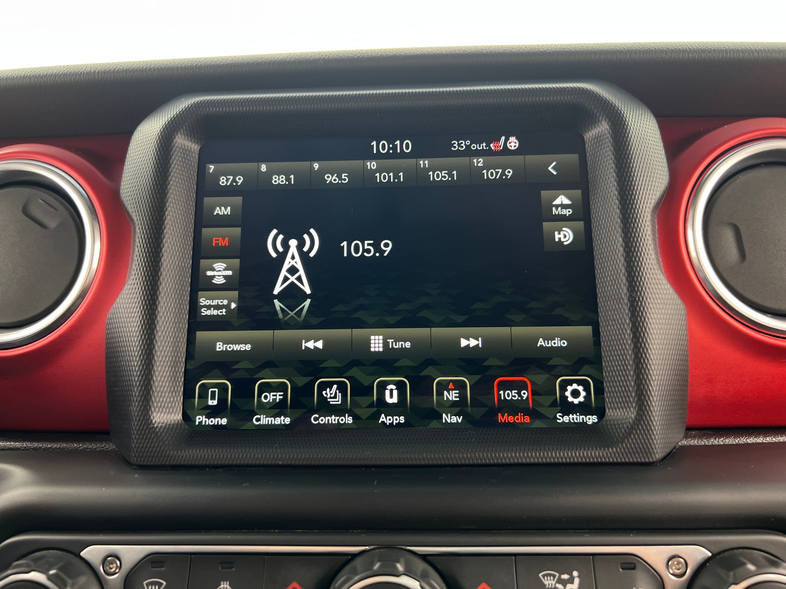 Thumbnail: 2021 Jeep Gladiator - 3