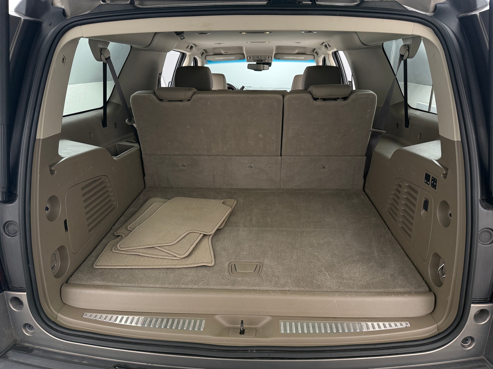 Thumbnail: 2019 Chevrolet Suburban - 6