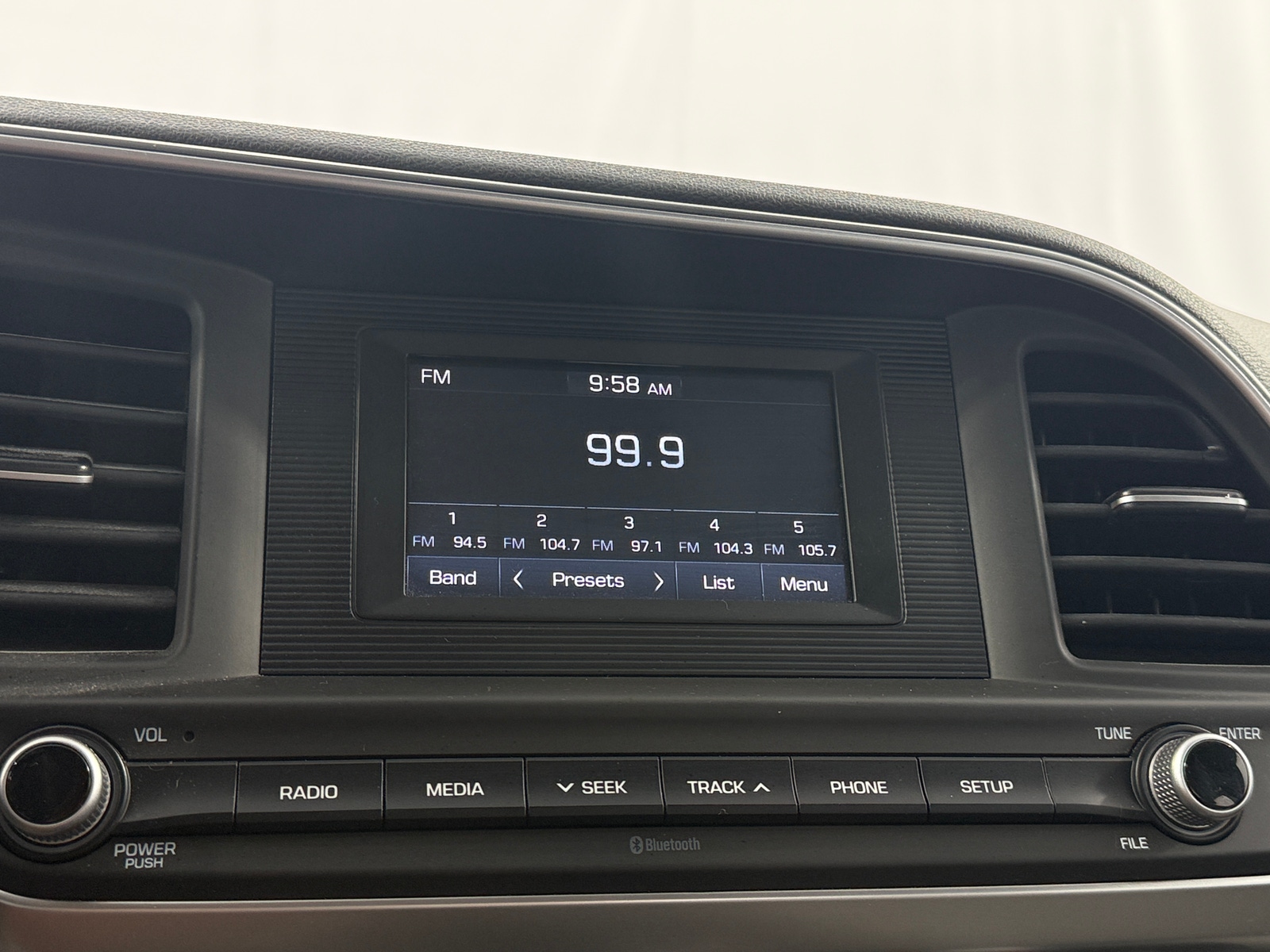 Thumbnail: 2020 Hyundai Elantra - 4