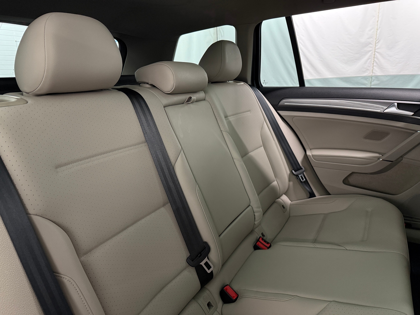 Thumbnail: 2017 Volkswagen Golf - 5