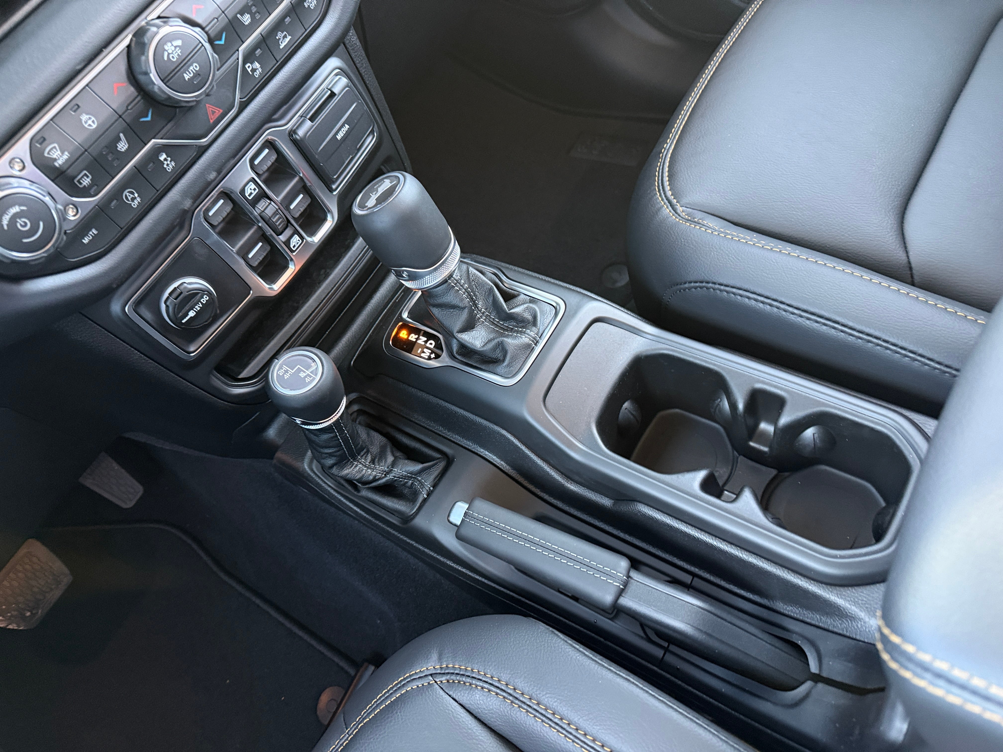 2026 Jeep Wrangler 4-Door Sahara - Photo 8