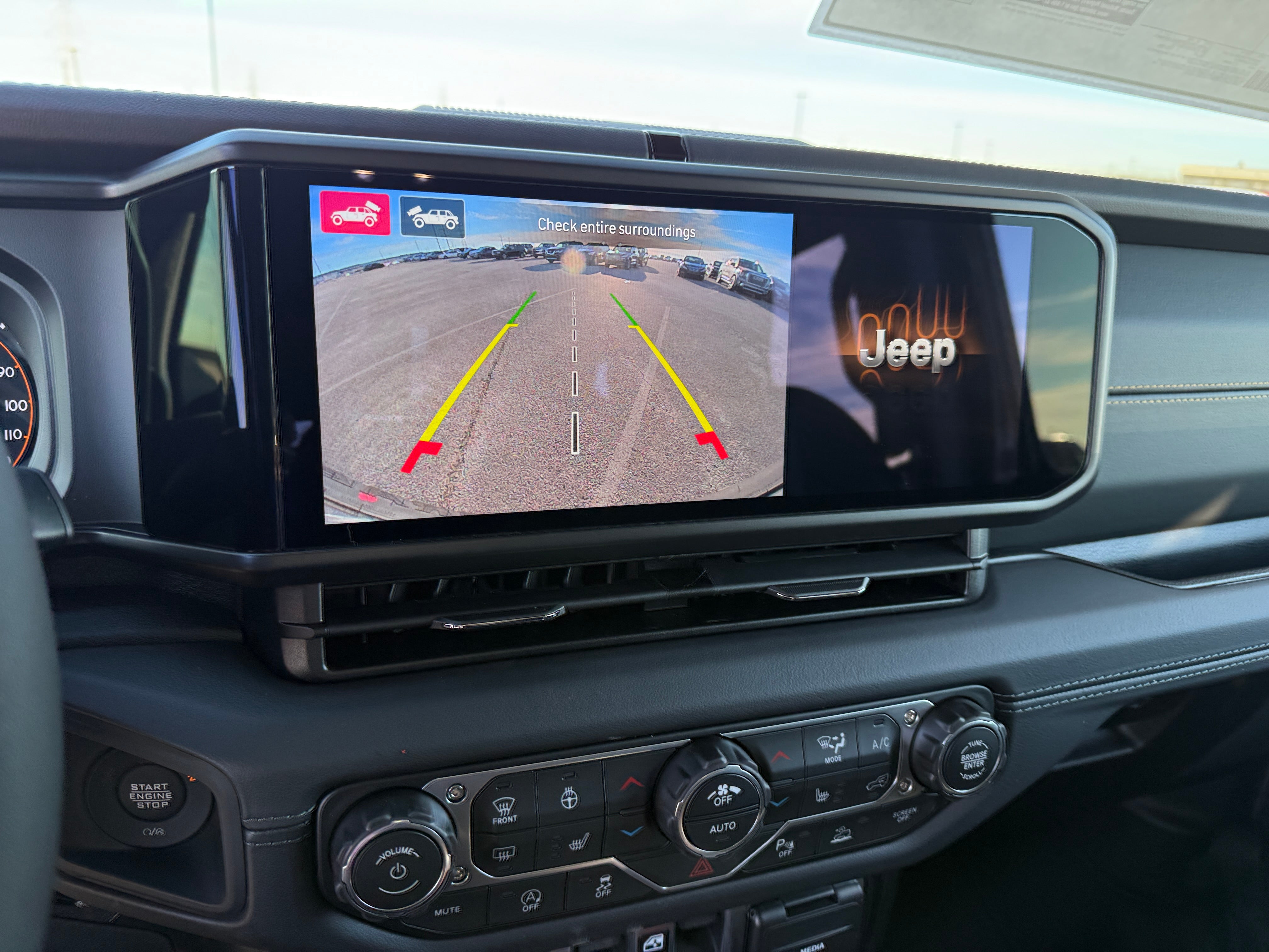 2026 Jeep Wrangler 4-Door Sahara - Photo 15