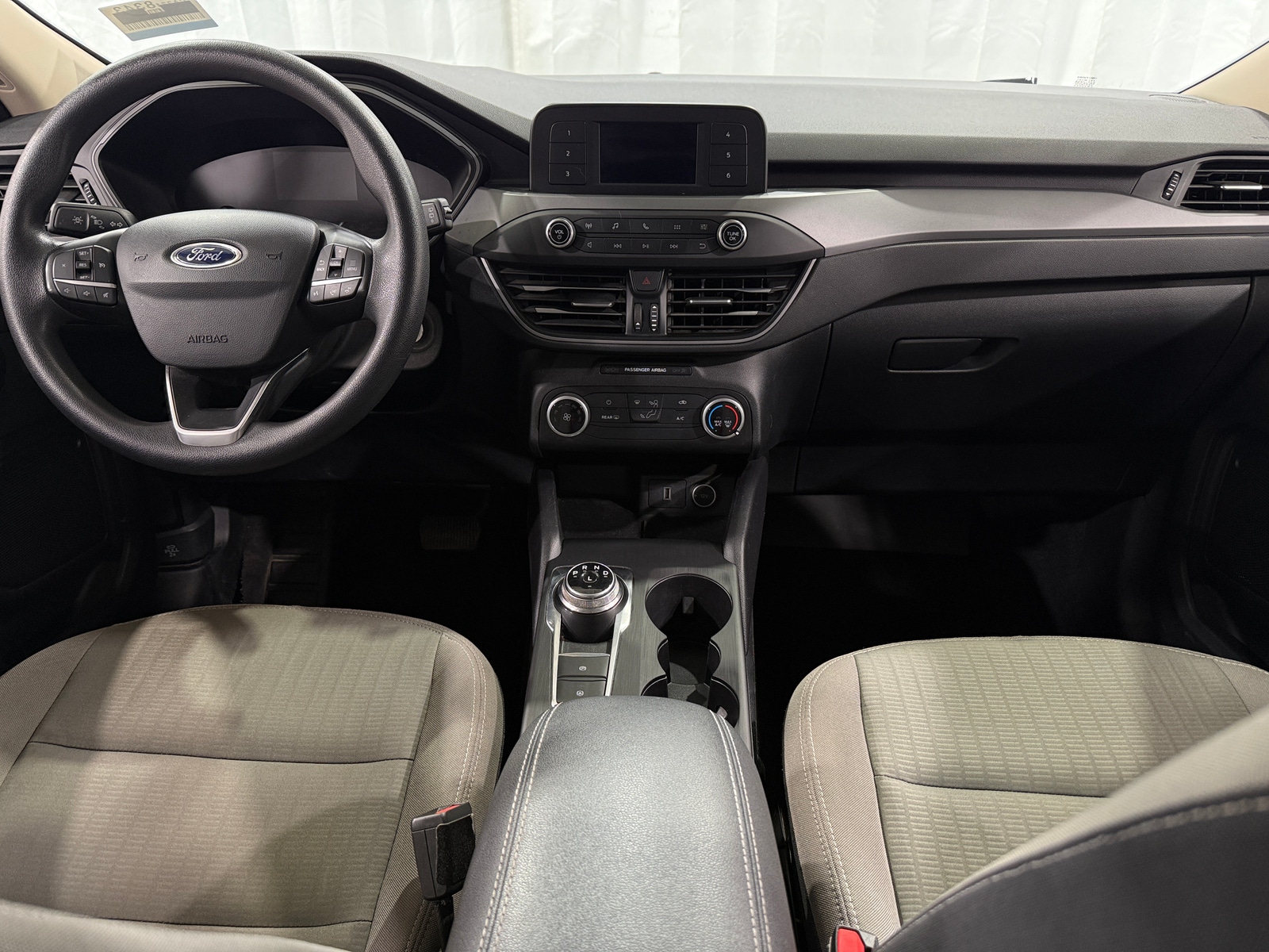 Thumbnail: 2020 Ford Escape - 3