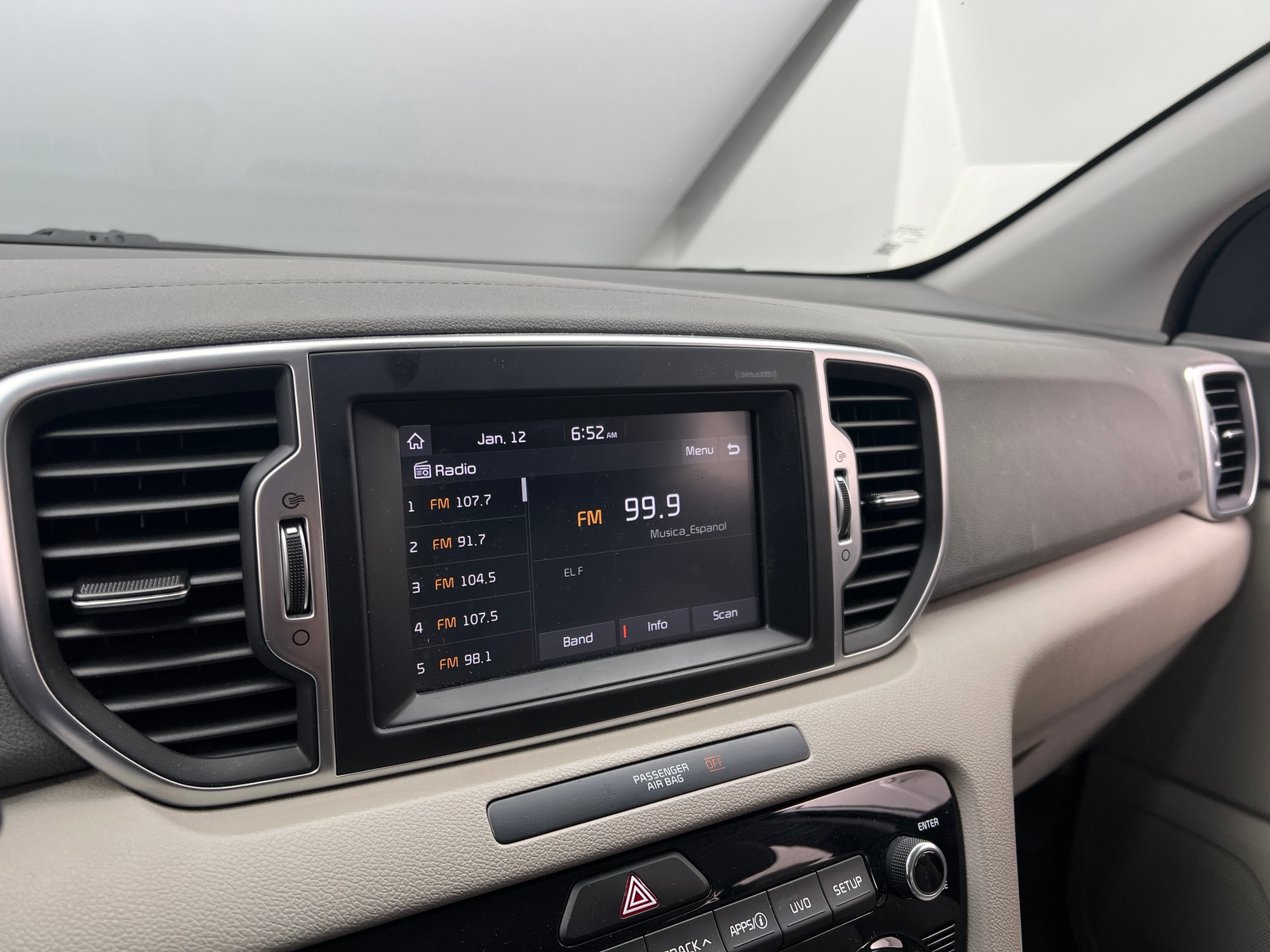 Thumbnail: 2019 Kia Sportage - 3