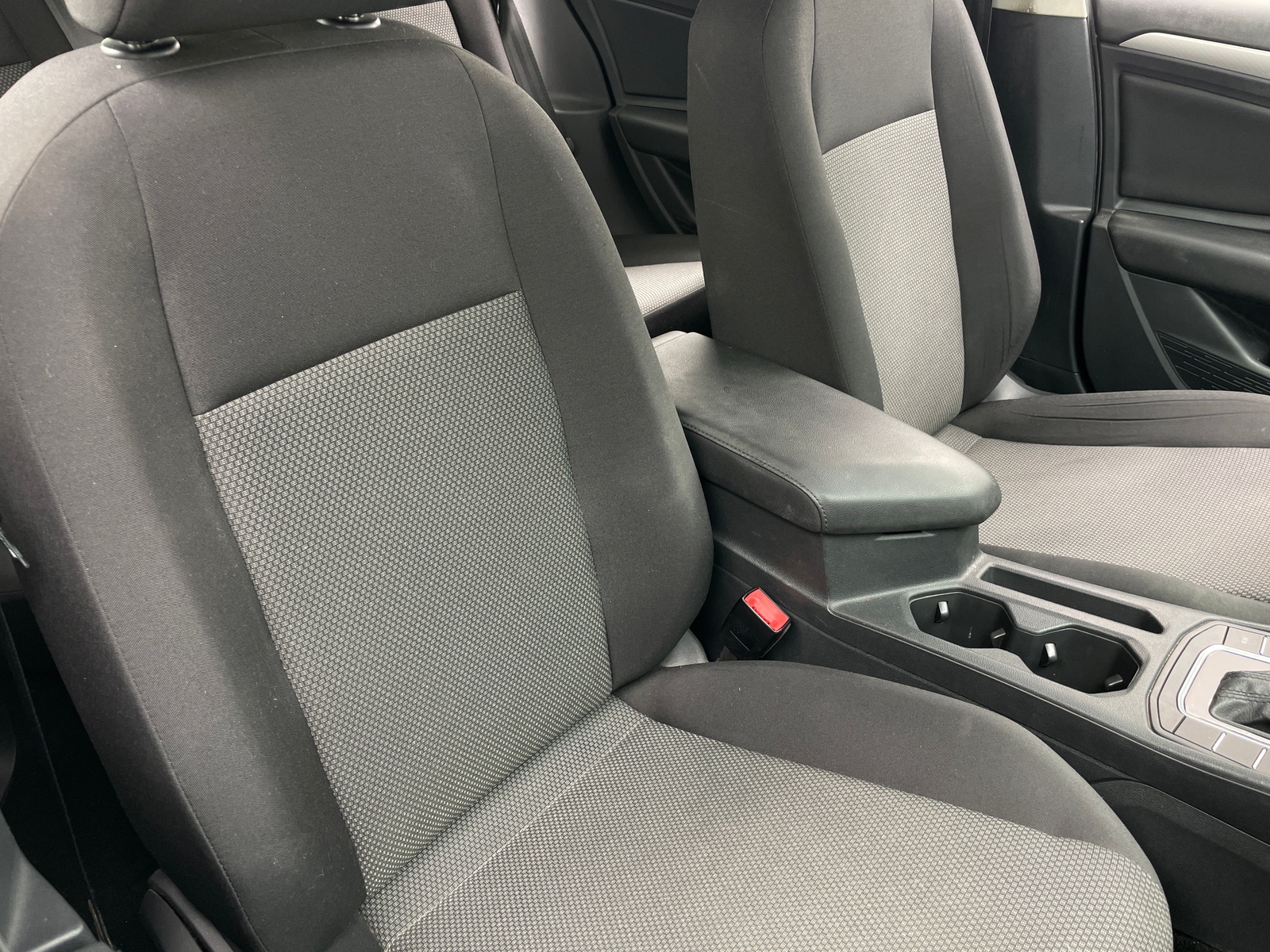 Thumbnail: 2019 Volkswagen Jetta - 2