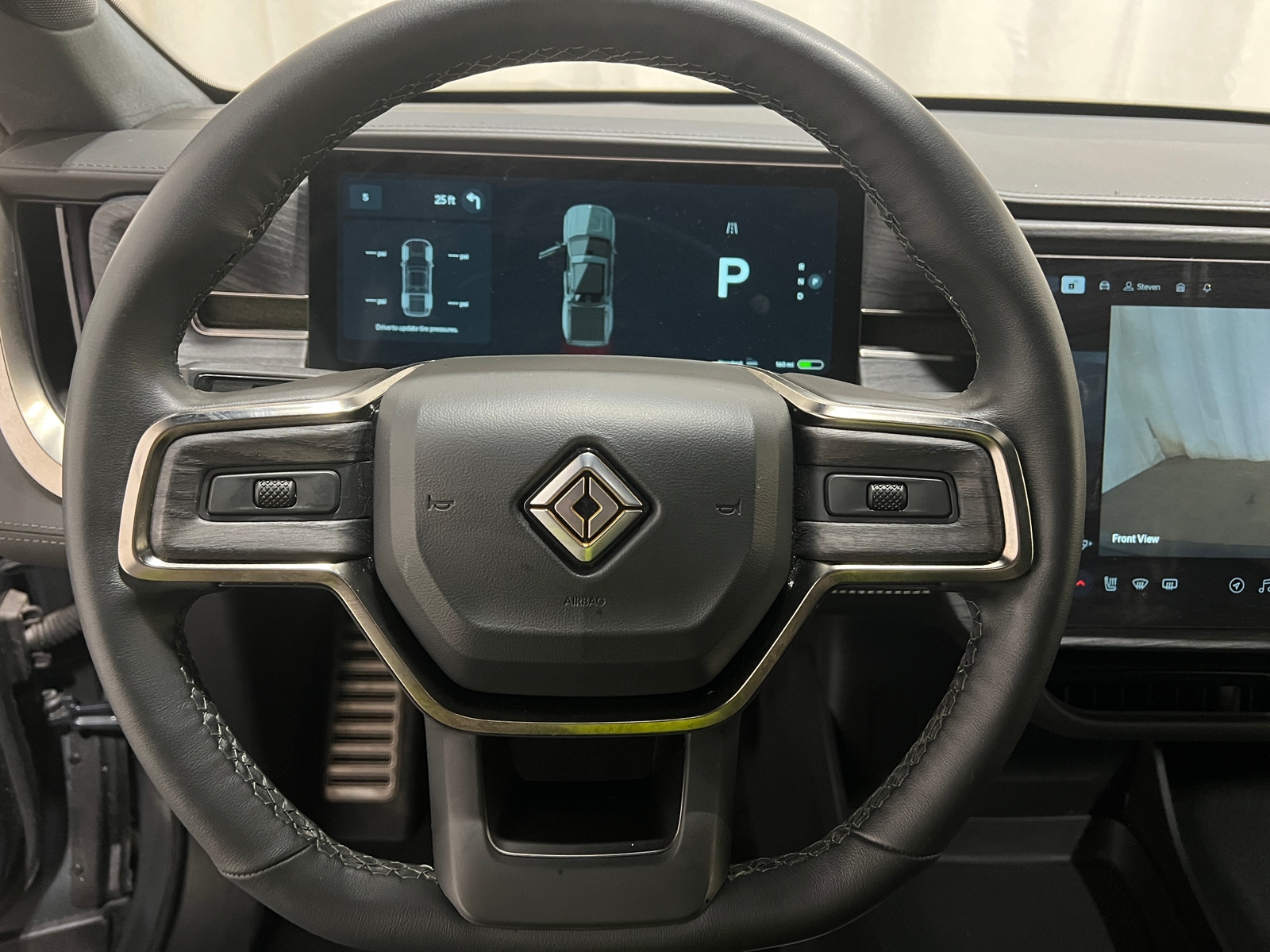 Thumbnail: 2023 Rivian R1T - 4